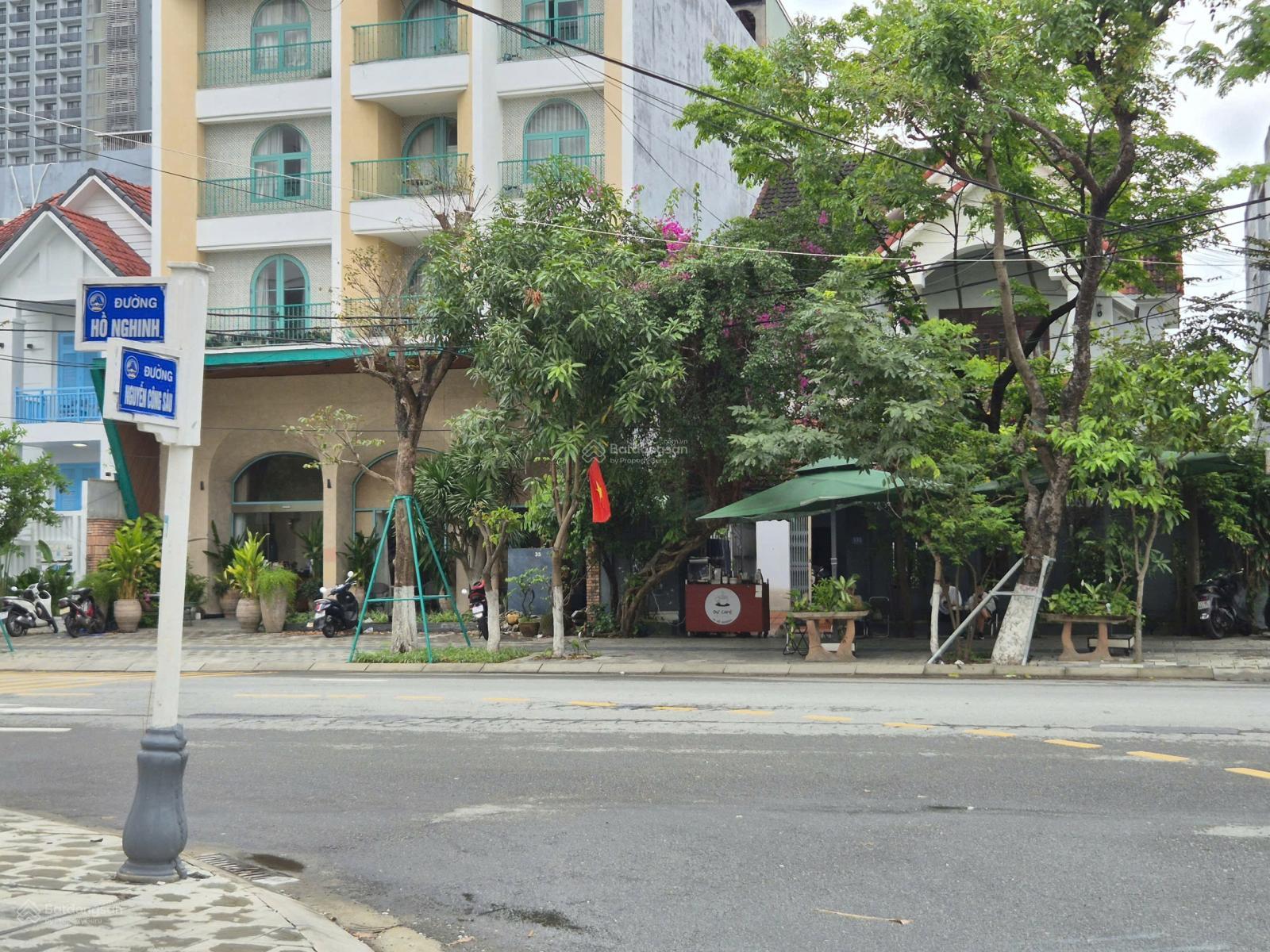 Bán nhà lô góc 2 tầng đường 7m5 Nguyễn Công Sáu - ngay bãi tắm Phạm Văn Đồng, công viên Biển Đông