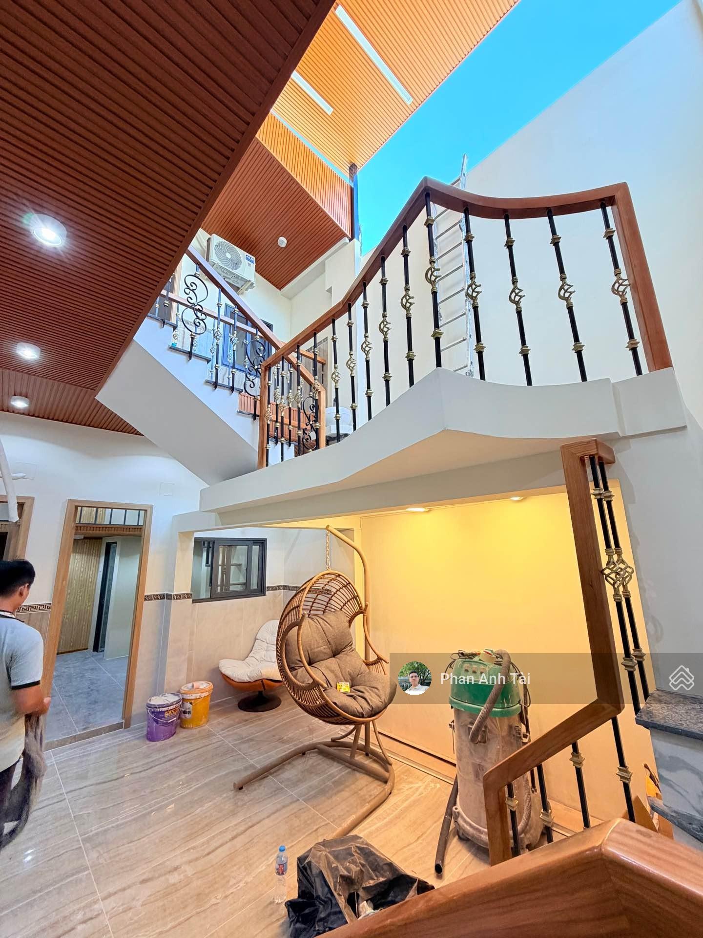 Anh Thắng cần Bán nhà CHDV Đồng Đen, Tân Bình, 130m2, 10PN, 10WC, Nhỉnh 10 Tỷ