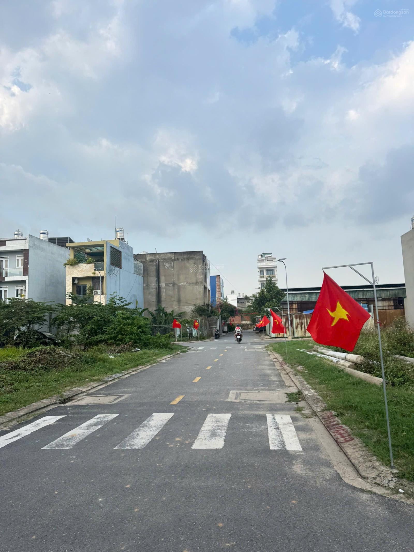 Bán đất nền Quận Bình Tân 54m2/4,2ty, đất đẹp vuông vức, khu trung tâm quận. LH Nhi 0906 380 ***