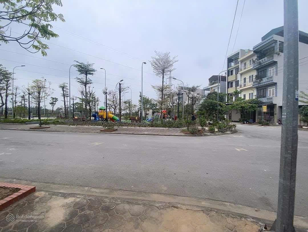 Bán đất dịch vụ Tràng Cày, Huyền Kỳ 50m2, mặt 4.8m, gần vườn hoa. Giá 9,5 tỷ.