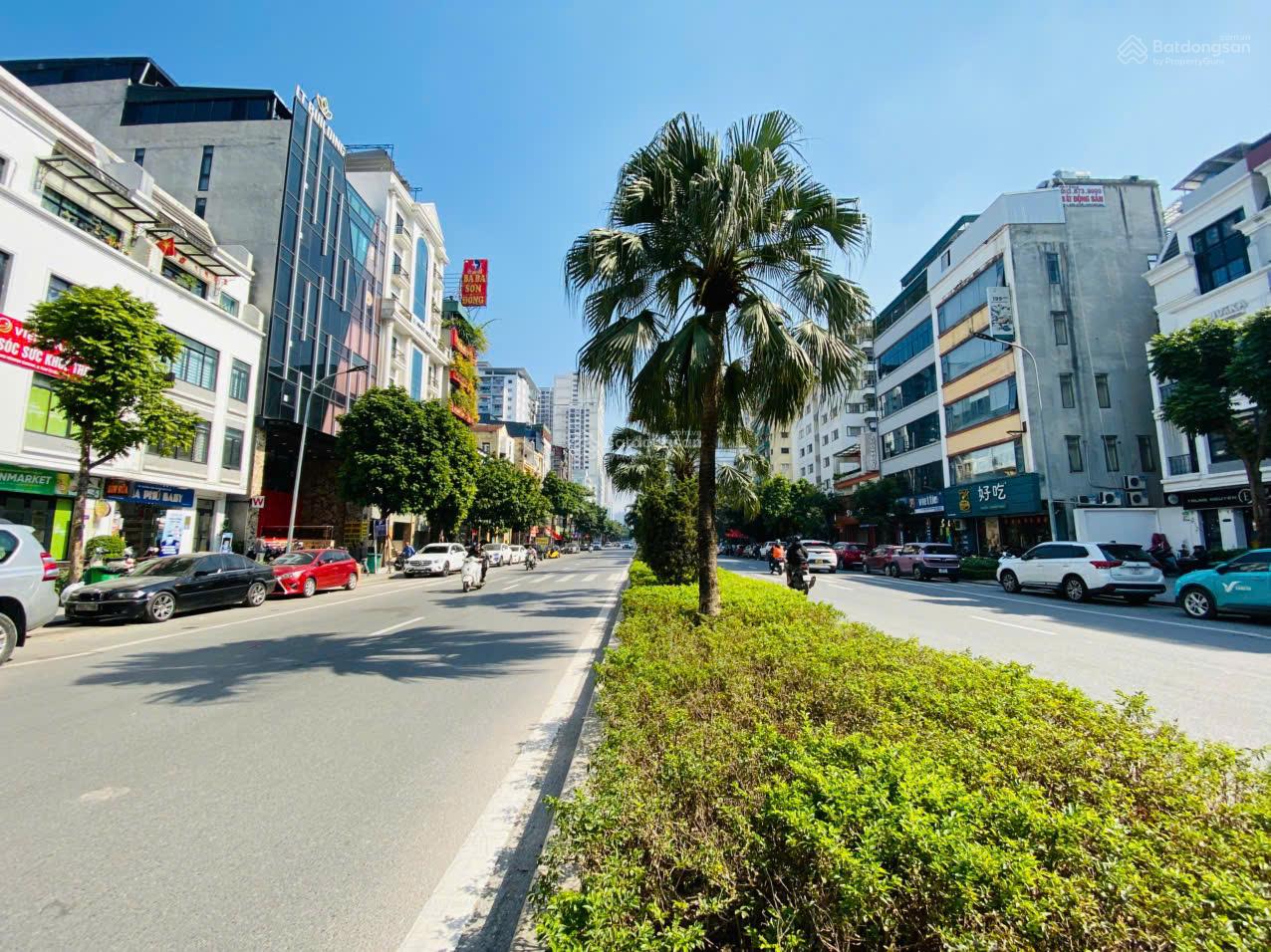 Chủ cần tiền giảm chào 5 tỷ cho nhà mặt phố Hàm Nghi. Giá đầu tư Chủ cần tiền giảm chào 5 tỷ cho nhà mặt phố Hàm Nghi. Giá đầu tư