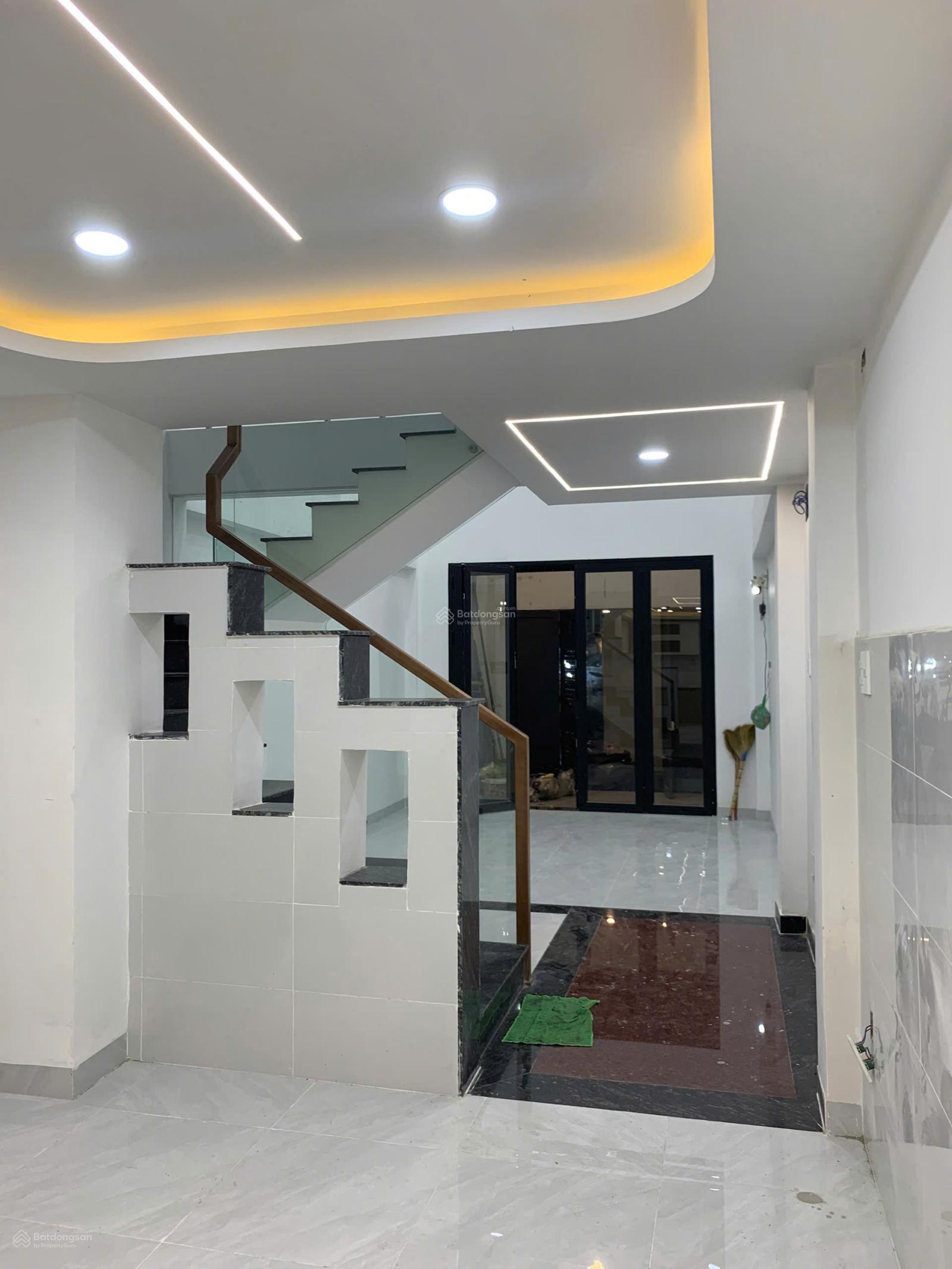 Nhà Bình Phú mới tinh 4 lầu (4x17) đường 8m Q.6