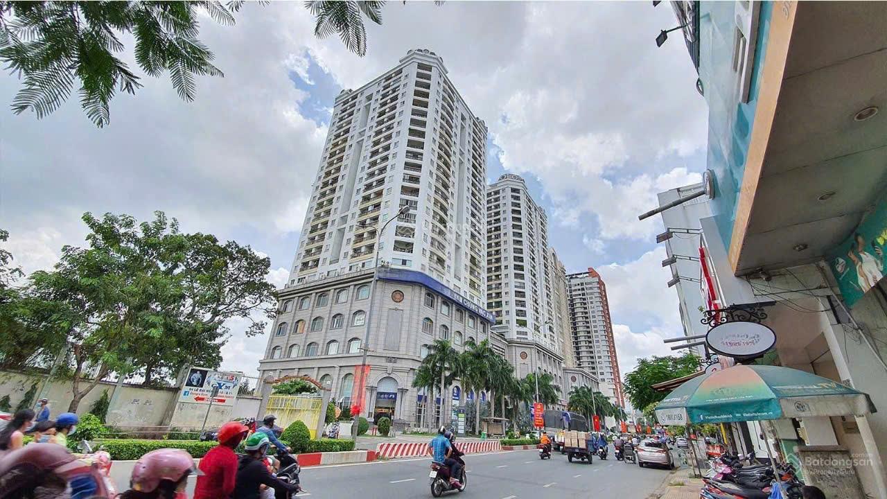 Hiếm! Bán nhà 2MT Lê Đại Hành, P. 13, Q. 11 - 6x26m - 5 tầng - đối diện tòa Flemington Tower