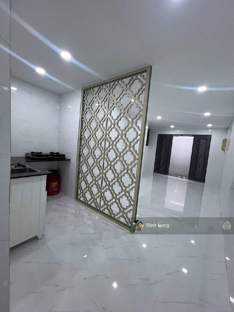 Nhà đẹp, ở ngay Bà Hạt, Q.10, gần Sư Vạn Hạnh, DT 42m2 giá 5 tỷ 1