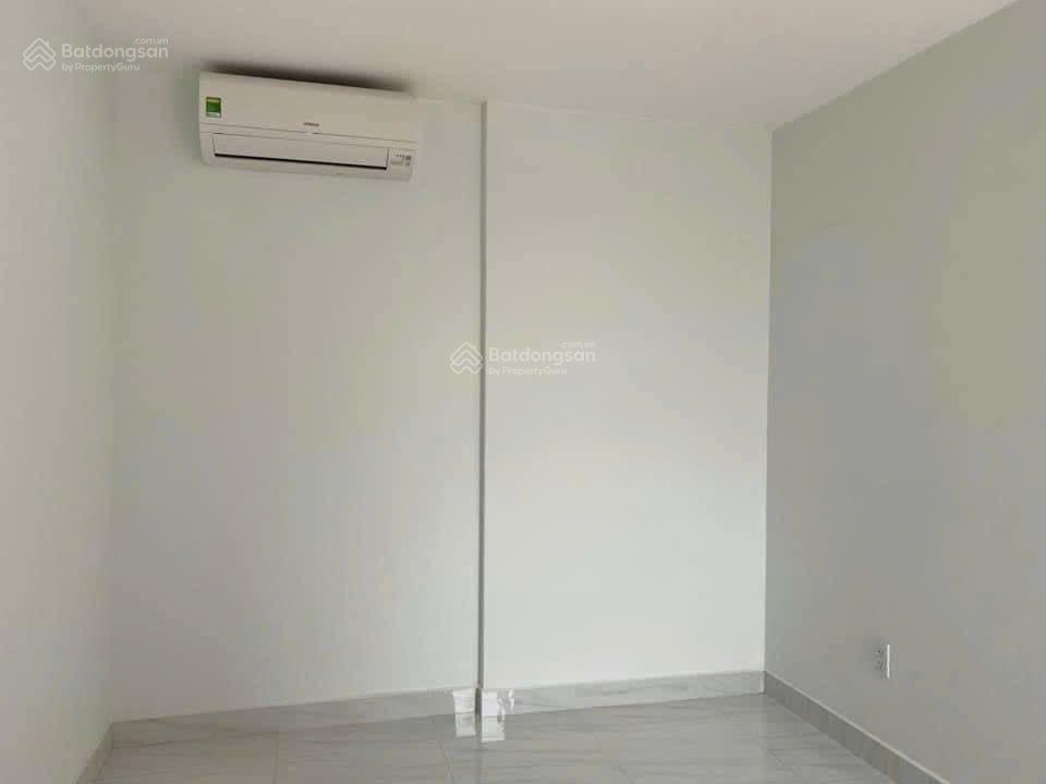 Quận 11, bán chung cư Thới Bình ngay vòng xoay Lê Đại Hành, Âu Cơ, sổ hồng riêng, 2PN