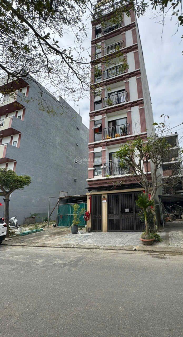 Bán tòa căn hộ 8 tầng MT đường Vùng Trung 16, khu PFT gồm 13 căn hộ, thang máy xịn và bể bơi vô cực