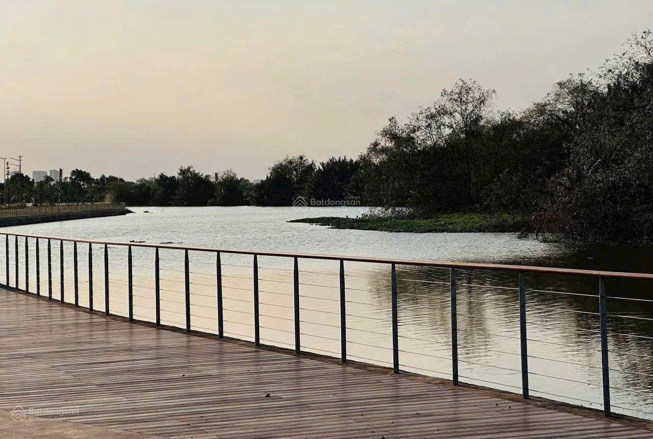 Bán CH Masteri Park Place tháp B1, tầng 9 view hồ bơi, giá 8,972 tỷ