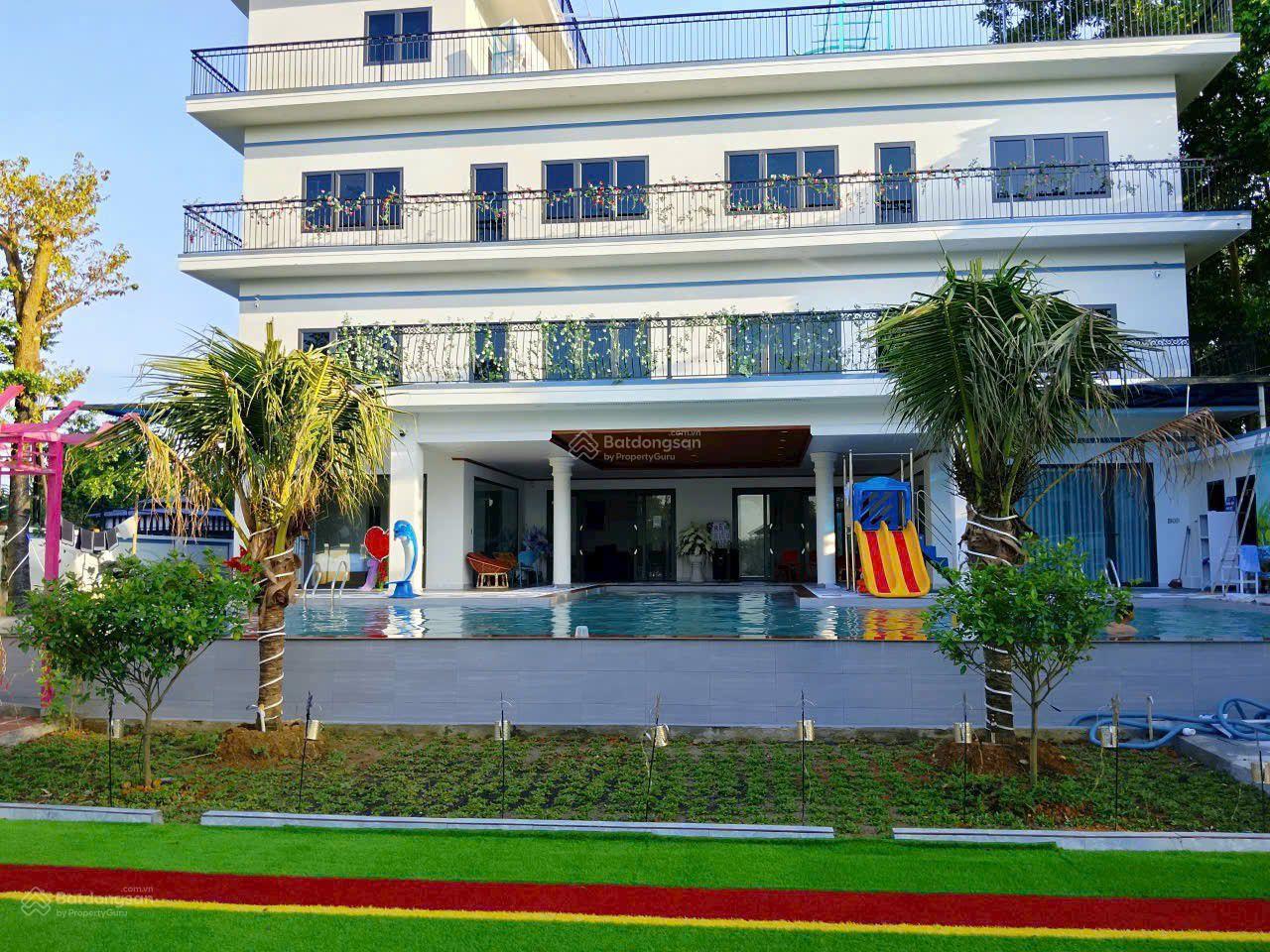 Cần bán căn villa diện tích 1832m2 thổ cư 200 m2, mặt tiền 25 m, giá 35 tỷ tại Yên Bái, Hà Nội