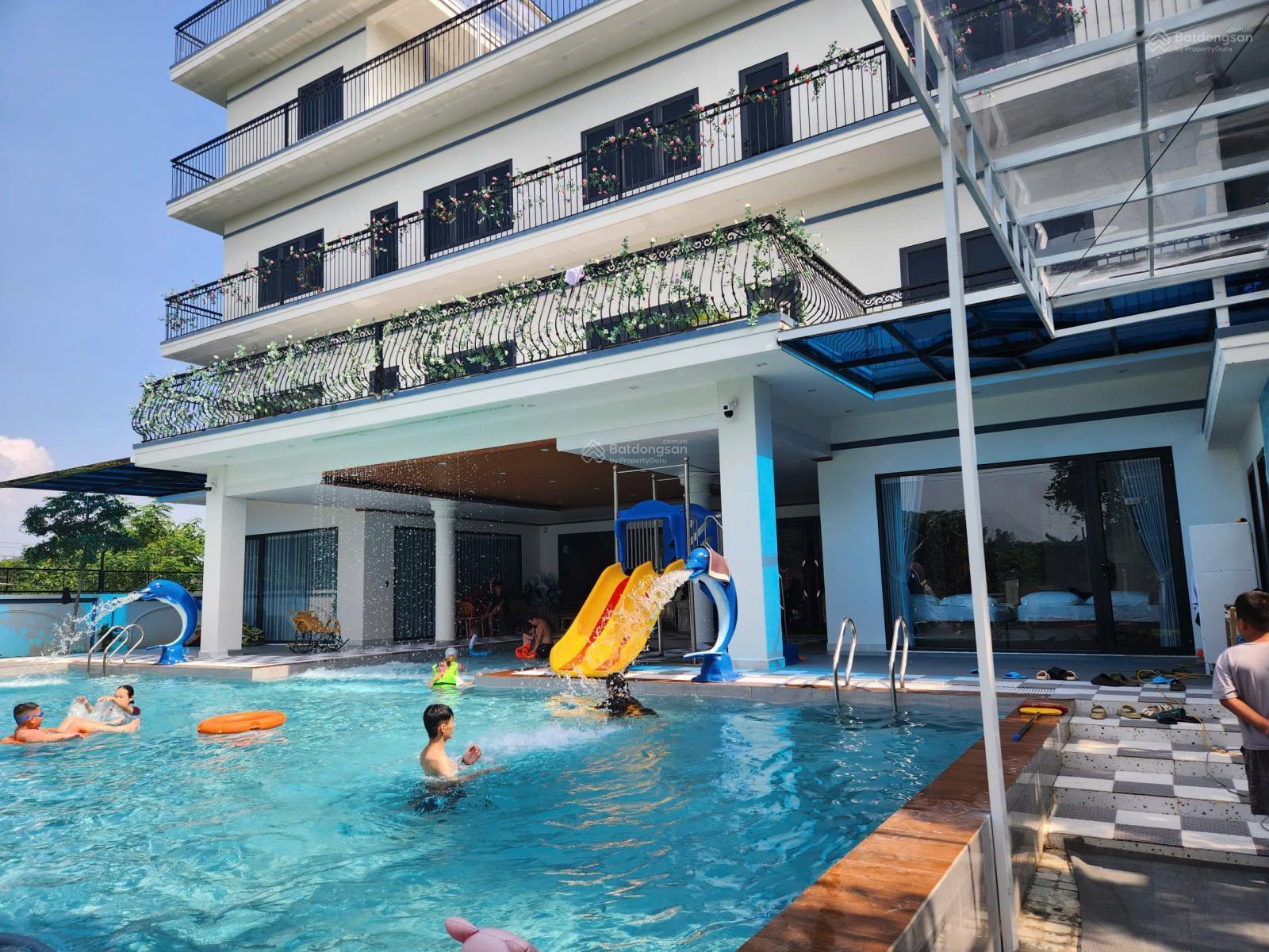 Cần bán căn villa diện tích 1832m2 thổ cư 200 m2, mặt tiền 25 m, giá 35 tỷ tại Yên Bái, Hà Nội