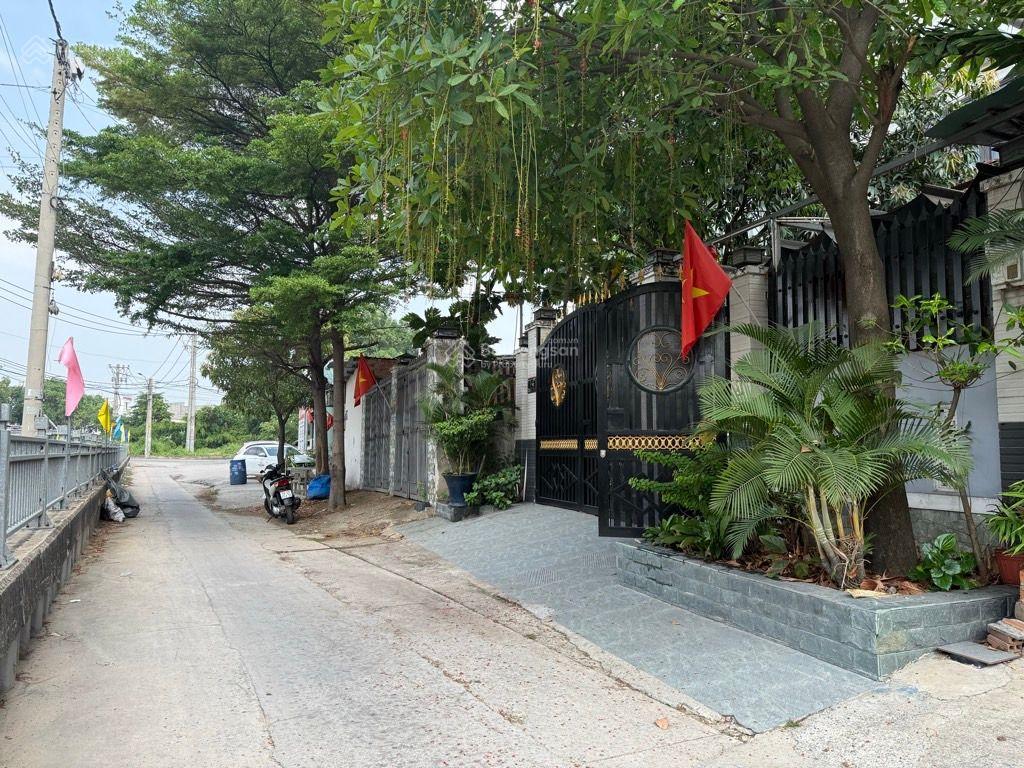 Bán nhà MT 188m2 (8,2*23m) Đường Thạnh Lộc 27 phường phường An Phú Đông Q12, giá 11,7tỷ đường 8m