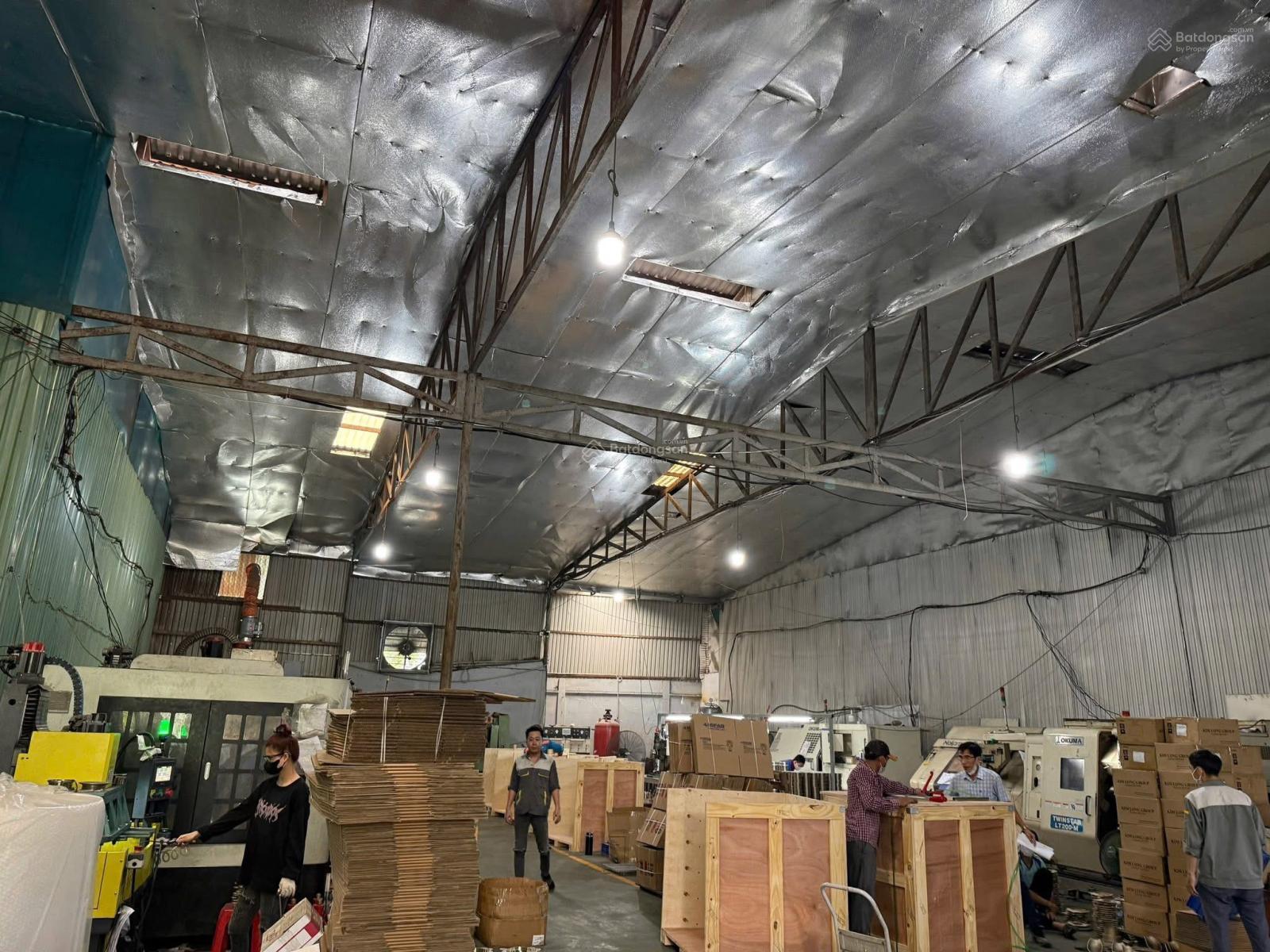 Kho xưởng trần cao mái cách nhiệt PCCC cơ bản cont ra vào đêm trục Phạm Văn Đồng Kho xưởng trần cao mái cách nhiệt PCCC cơ bản cont ra vào đêm trục Phạm Văn Đồng