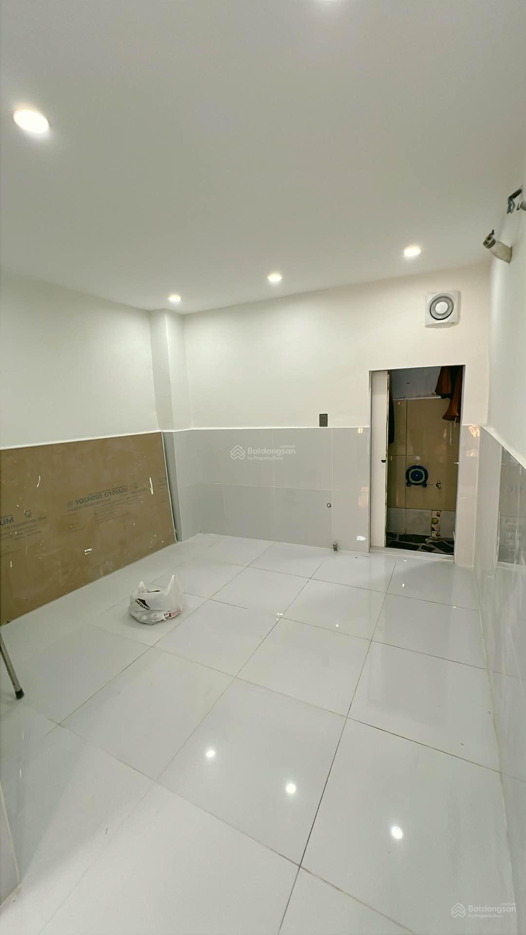 Mới keng - ở ngay trung tâm Quận 1, Nguyễn Văn Cừ, 40m2, nhỉnh 6 tỷ Mới keng - ở ngay trung tâm Quận 1, Nguyễn Văn Cừ, 40m2, nhỉnh 6 tỷ