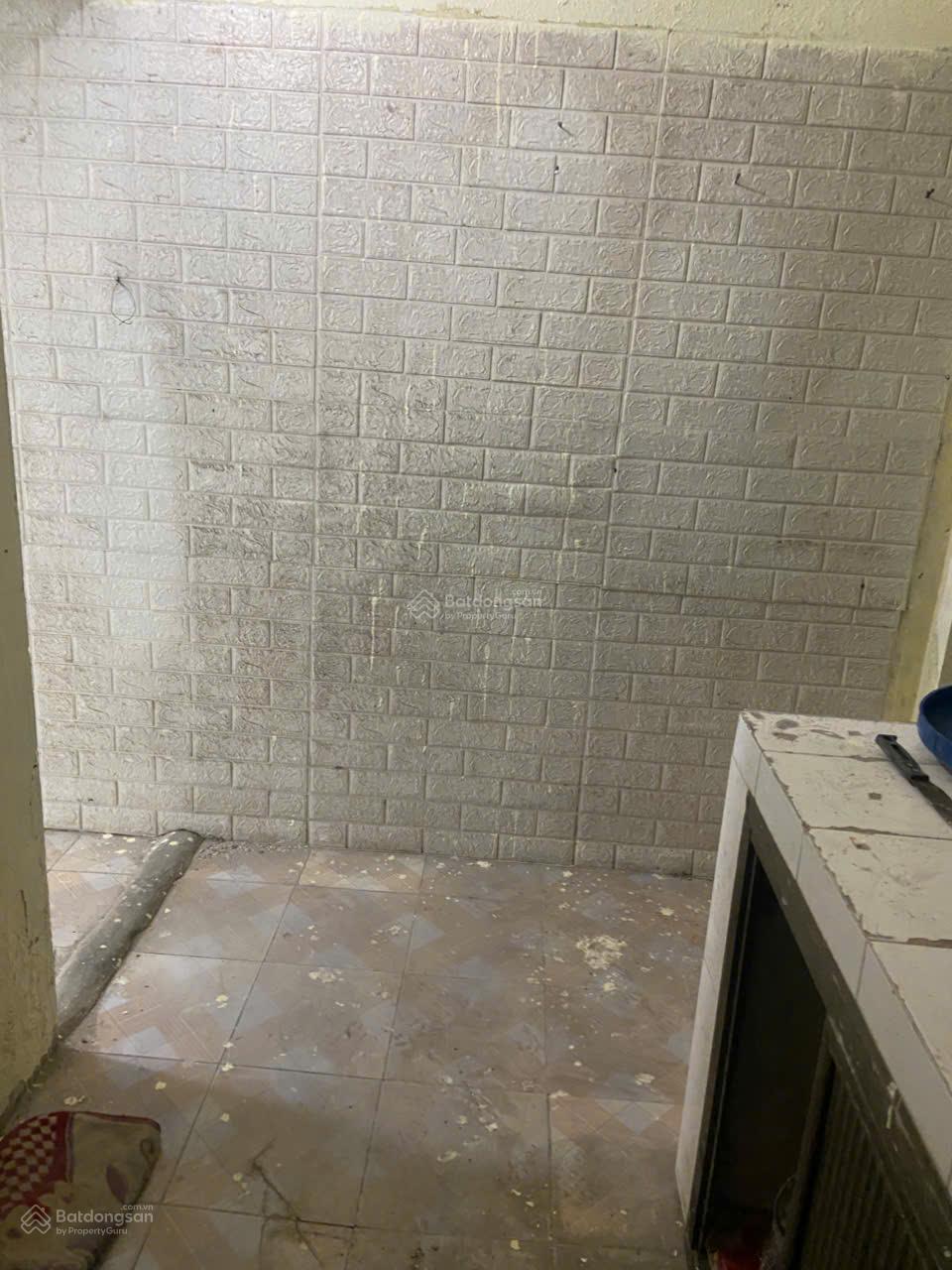 Cho thuê kho 85m2 riêng biệt tầng 1 đường Hồng Hà, Ba Đình, 7,5tr tải 2,5 tấn đỗ cửa kho. Cho thuê kho 85m2 riêng biệt tầng 1 đường Hồng Hà, Ba Đình, 7,5tr tải 2,5 tấn đỗ cửa kho.