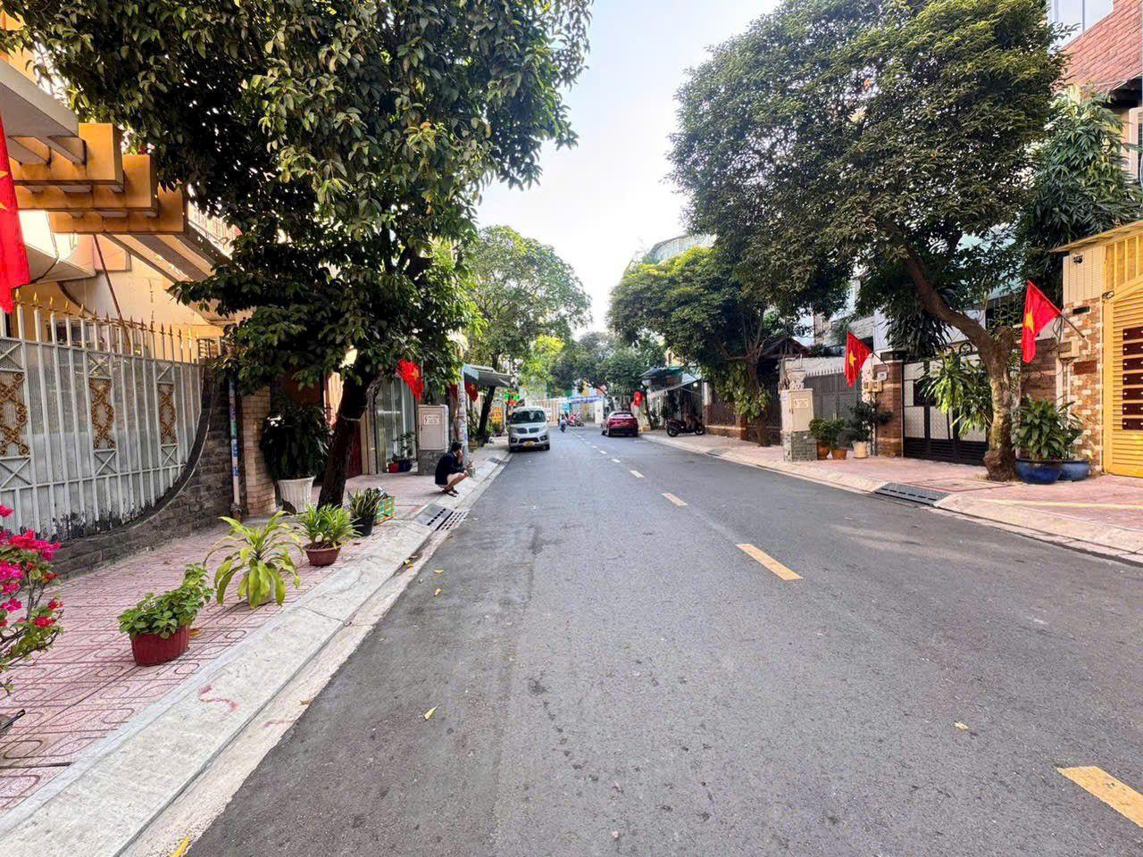 32 tỷ thương lượng chính chủ cần bán 2 căn liền nhau 8x24m vị gần mặt tiền đường Phạm Hùng 32 tỷ thương lượng chính chủ cần bán 2 căn liền nhau 8x24m vị gần mặt tiền đường Phạm Hùng