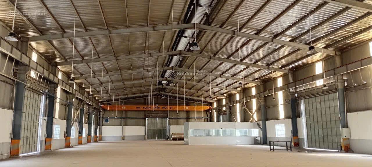 Kho xưởng gần Cát Lái khuôn viên 3000m2 - kho bãi 2000m2