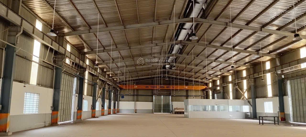 Kho xưởng gần Cát Lái khuôn viên 3000m2 - kho bãi 2000m2
