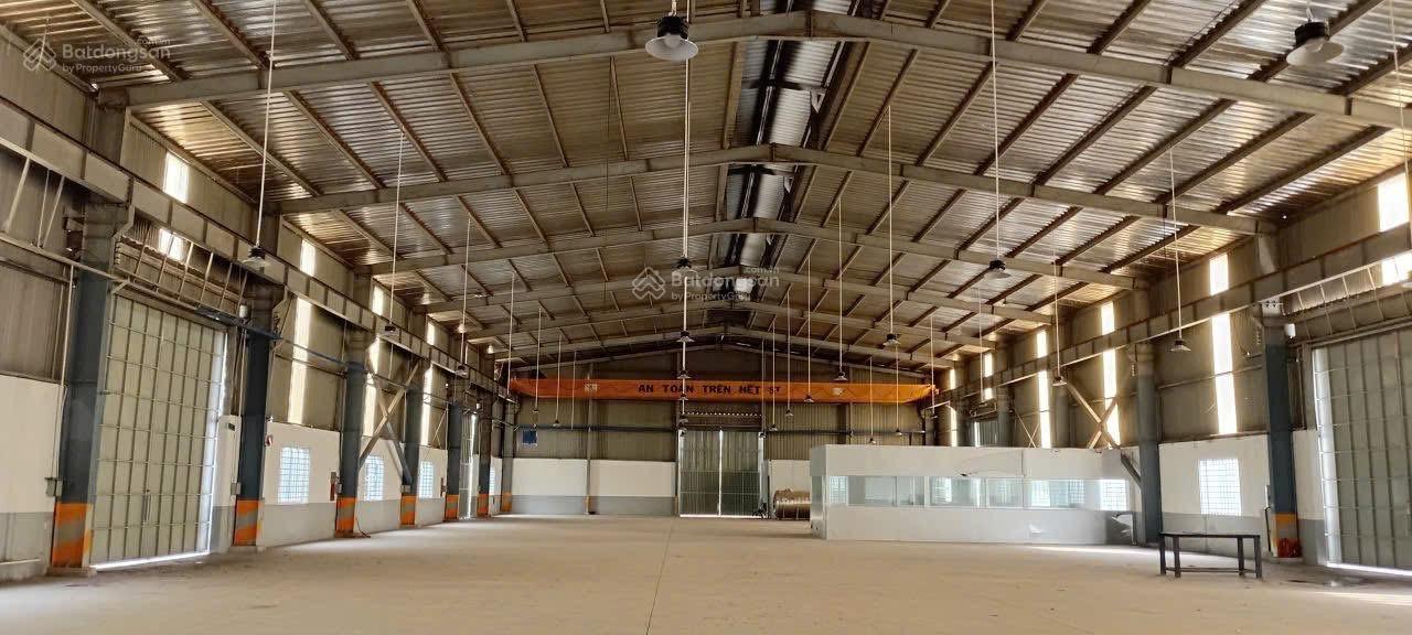 Kho xưởng gần Cát Lái khuôn viên 3000m2 - kho bãi 2000m2
