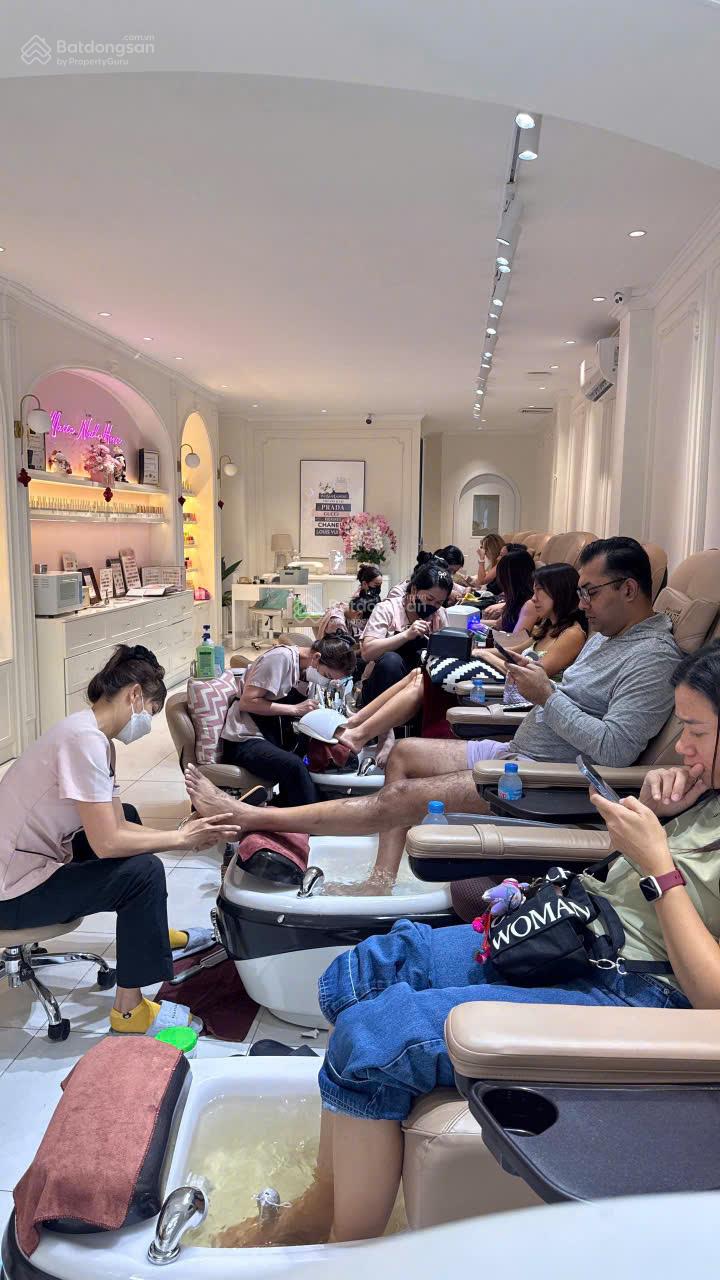 Cho thuê mặt tiền nhà 8A Thảo Điền ngay trung tâm phố Tây Quận 2