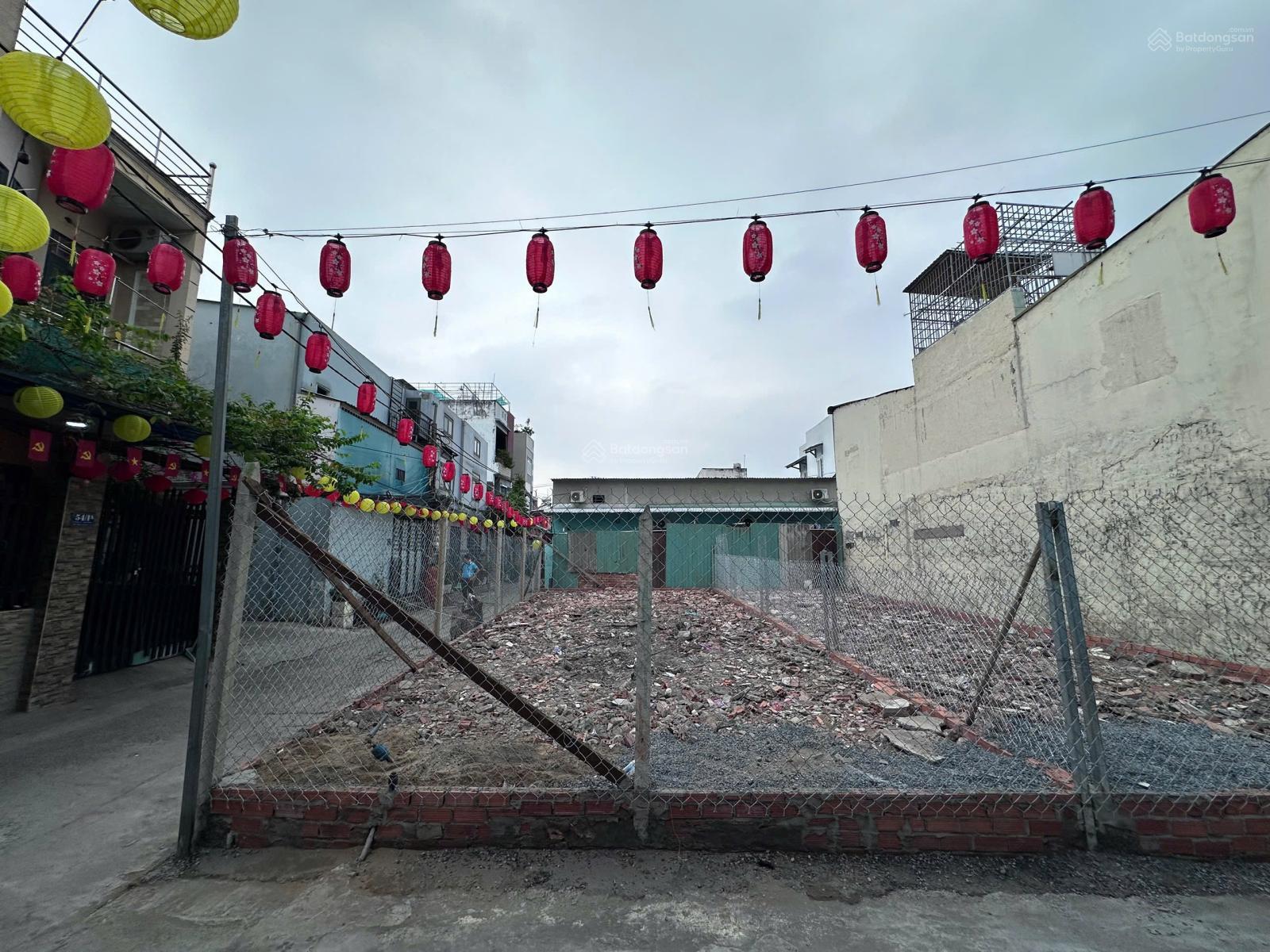 Bán gấp đất ngay Gigamall Phạm Văn Đồng. Giá 6.8 tỷ/69m2 Bán gấp đất ngay Gigamall Phạm Văn Đồng. Giá 6.8 tỷ/69m2