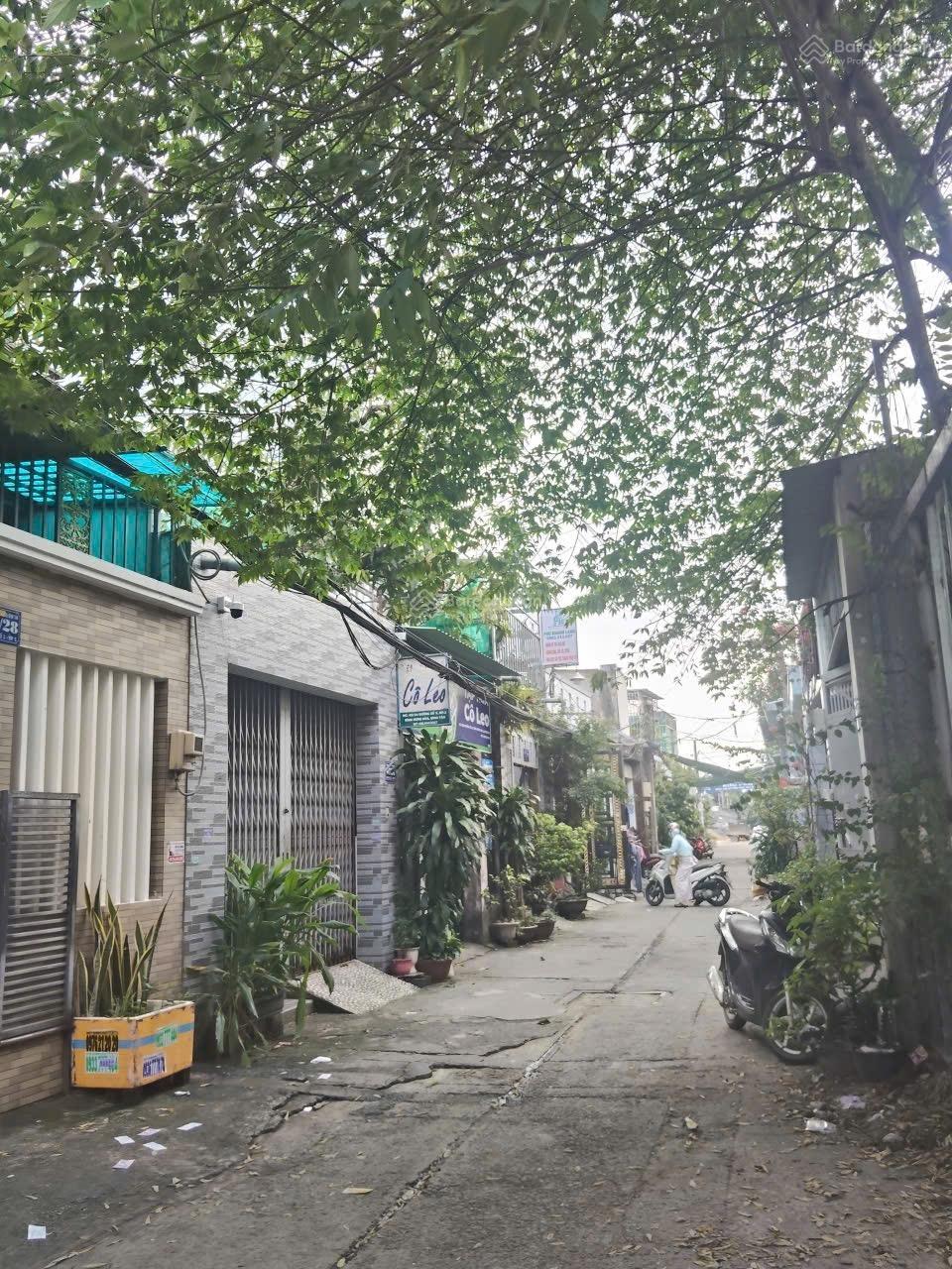 Cần bán gấp nhà hẻm 45/ đường số 3, P. BHH, Bình Tân. DT: 4 x 16m nhà đúc 1 lầu hẻm 6m