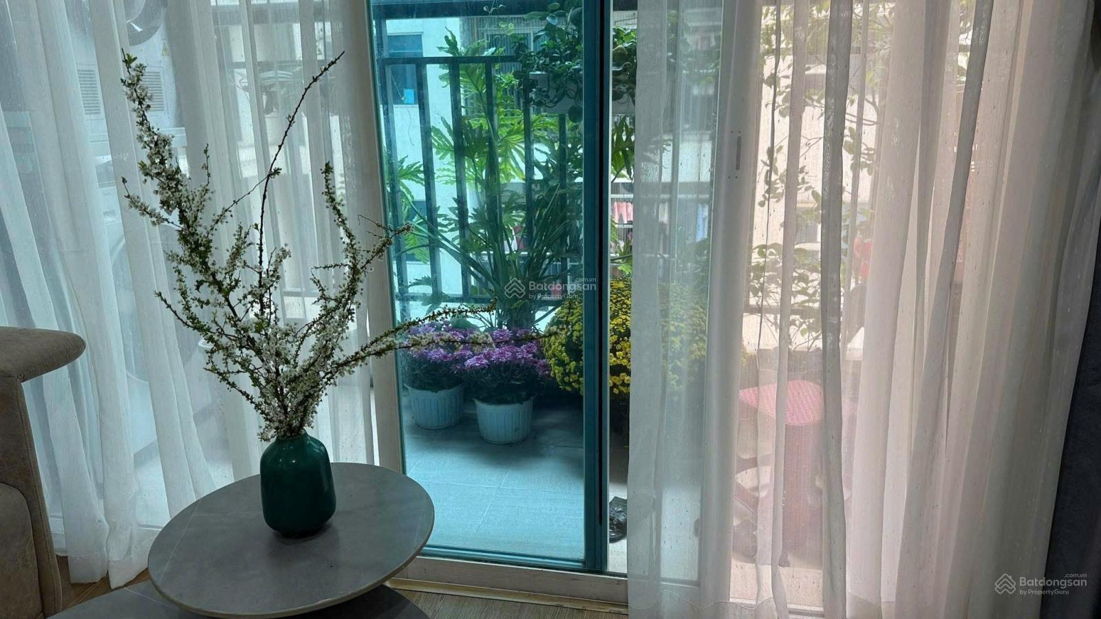 Cho thuê biệt thự Làng Việt Kiều Châu Âu 250m2, MT 15m phù hợp văn phòng Cho thuê biệt thự Làng Việt Kiều Châu Âu 250m2, MT 15m phù hợp văn phòng