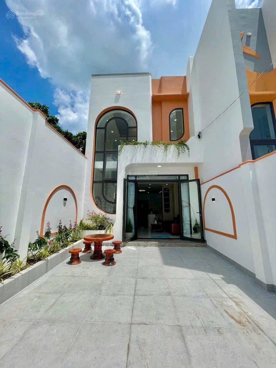 Siêu rộng-nhà trung tâm P5, đường Đoàn Thị Nghiệp. DT: 5x18 có 2PN2WC hướng Tây Nam, giá 2,3 tỷ TL