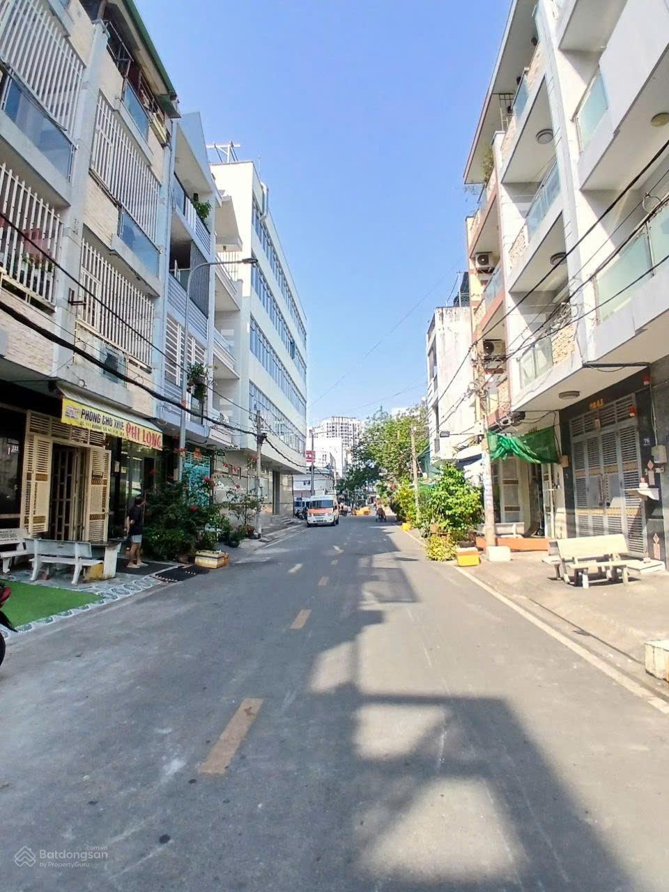 Nhà 4 tầng mới đẹp ở liền khu Bình Phú Quận 6 (4x18m) chỉ 11 tỷ 500