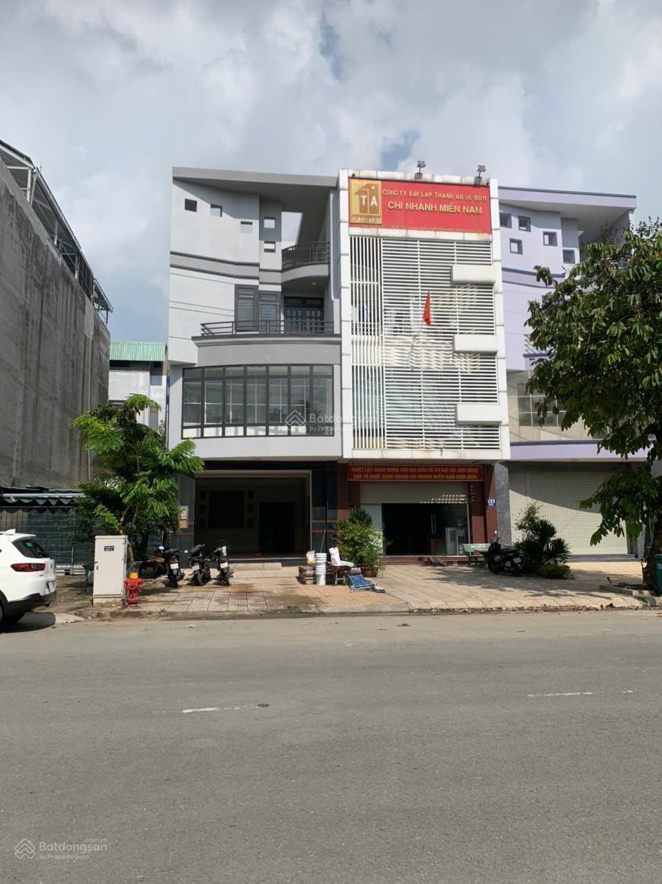 Cần bán nhà đường số 3 (Huy Cận nối dài), khu Gia Hoà, DT 6x26m, trệt + 3 tầng, sổ hồng, giá 22 tỷ Cần bán nhà đường số 3 (Huy Cận nối dài), khu Gia Hoà, DT 6x26m, trệt + 3 tầng, sổ hồng, giá 22 tỷ