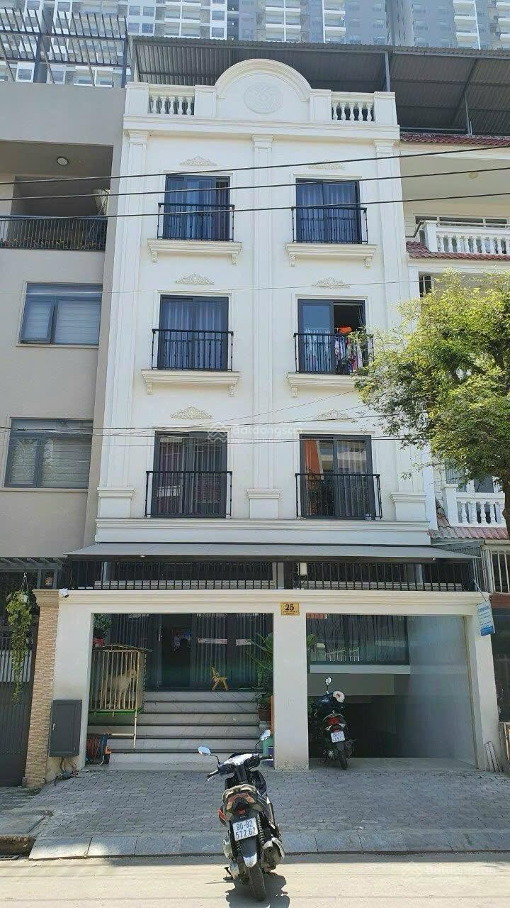 Bán căn hộ dịch vụ phường Phú Thuận giá tốt