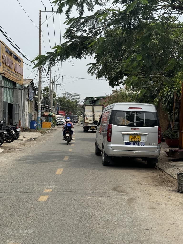 Mặt tiền đường 10m có vỉa hè gần QL13 Hiệp Bình Phước- nhà 3 tầng đẹp 143m2 giá 10.7 tỷ TL-4PN