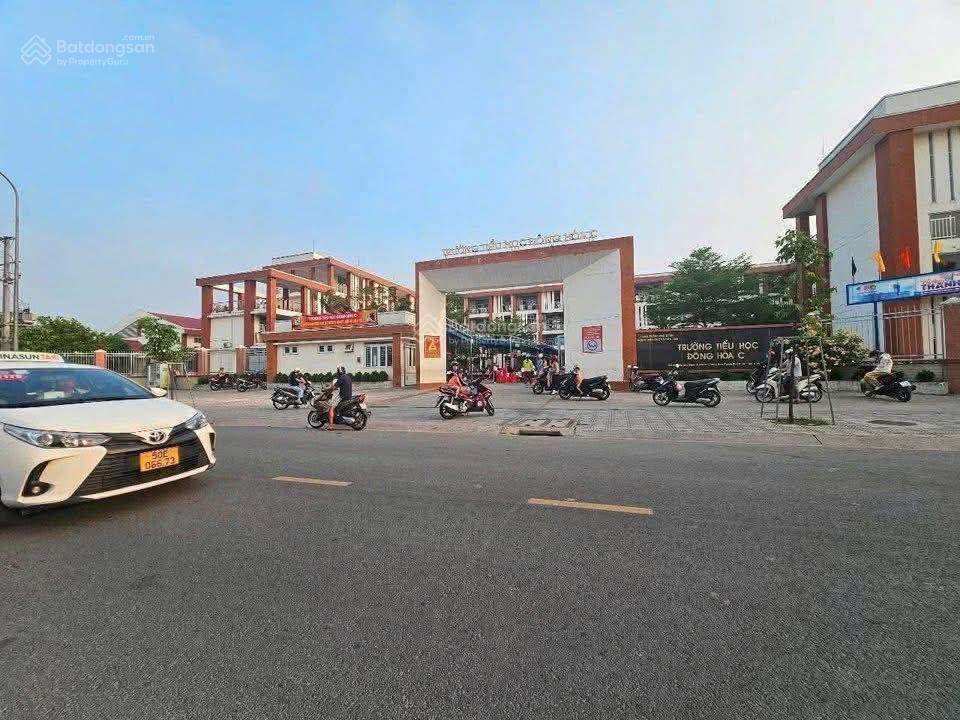 Bán căn nhà dự án Đông Hòa C full nội thất cao cấp đã xong 100% diện tích 5x14 TC 100%