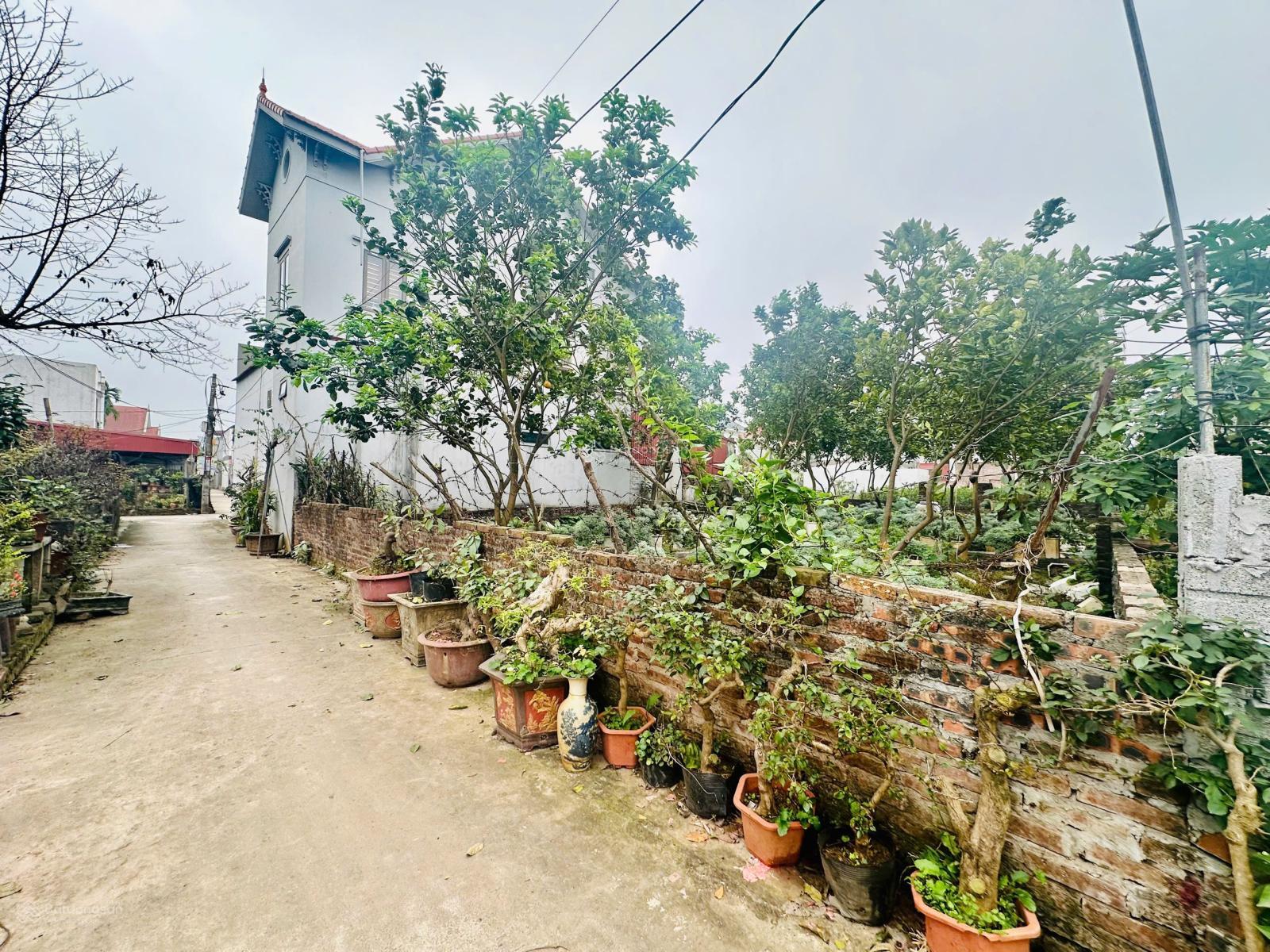 Nhỉnh 2 tỷ sở hữu ngay 50m2 Vĩnh Tuy đường ô tô, vị trí trung tâm, bao quanh đầy đủ tiện ích