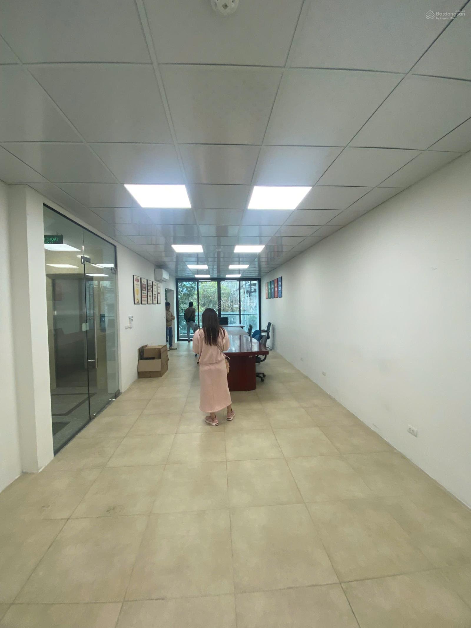 Siêu phẩm LK 108 phố Cự Lộc, Nguyễn Trãi, TX, DT 100m, MT 6m 5,5 tầng thông sàn thang máy. giá 55tr