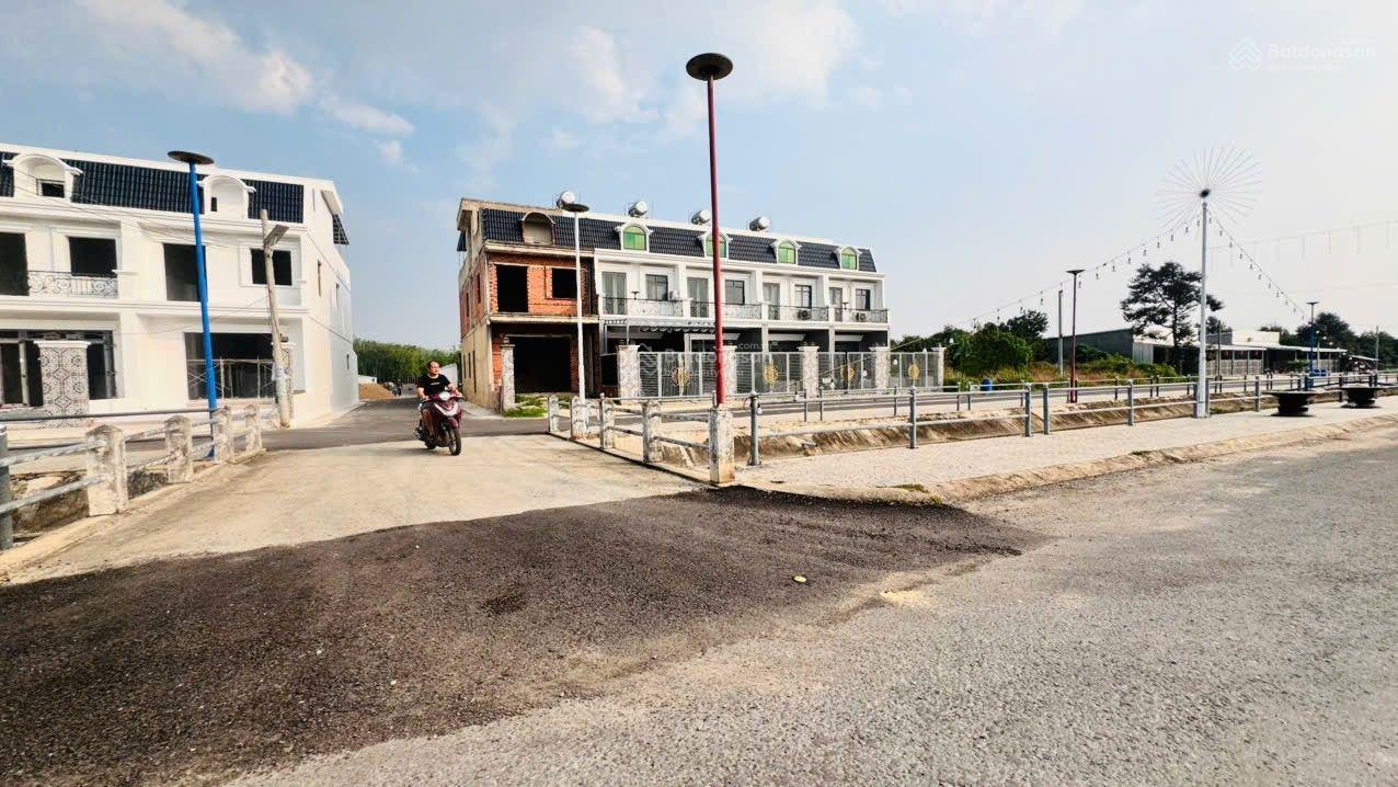 Đất mặt tiền Suối Cầu Đúc trung tâm Phước Đông, Tây Ninh