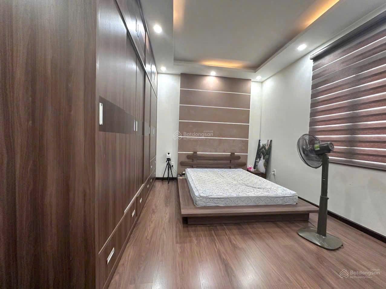 Cho thuê nhà đẹp 1 trệt 2 lầu full nội thất đường N1 khu D2D, p. Thống Nhất