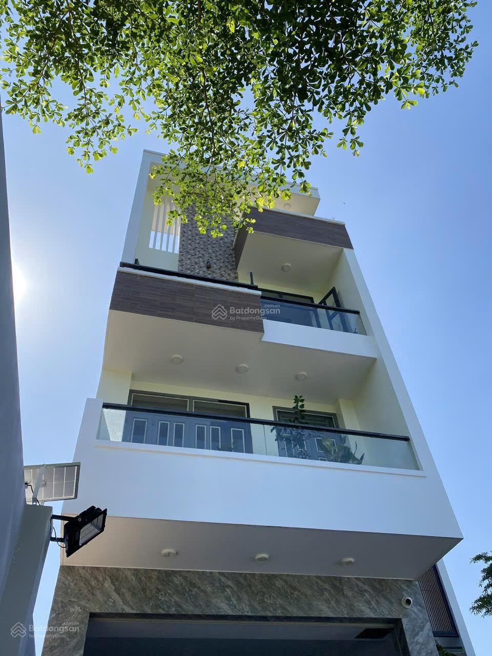 Bán CHDV 182m2 4 tầng chỉ 12,5 tỷ thu nhập 60 triệu / tháng, ngay Đông Tăng Long, Q. 9