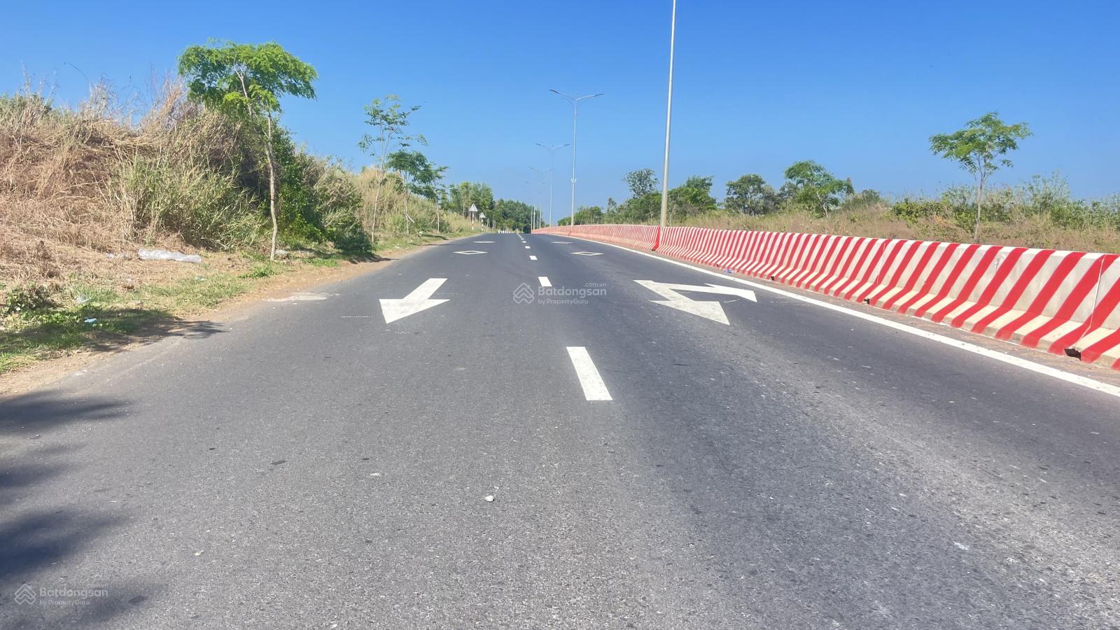 Bán đất 1230m mặt tiền kinh duanh buôn bán, nhà xưởng-Gần Khu Công Nghiệp Đất Đỏ - 10x70 nở hậu 26