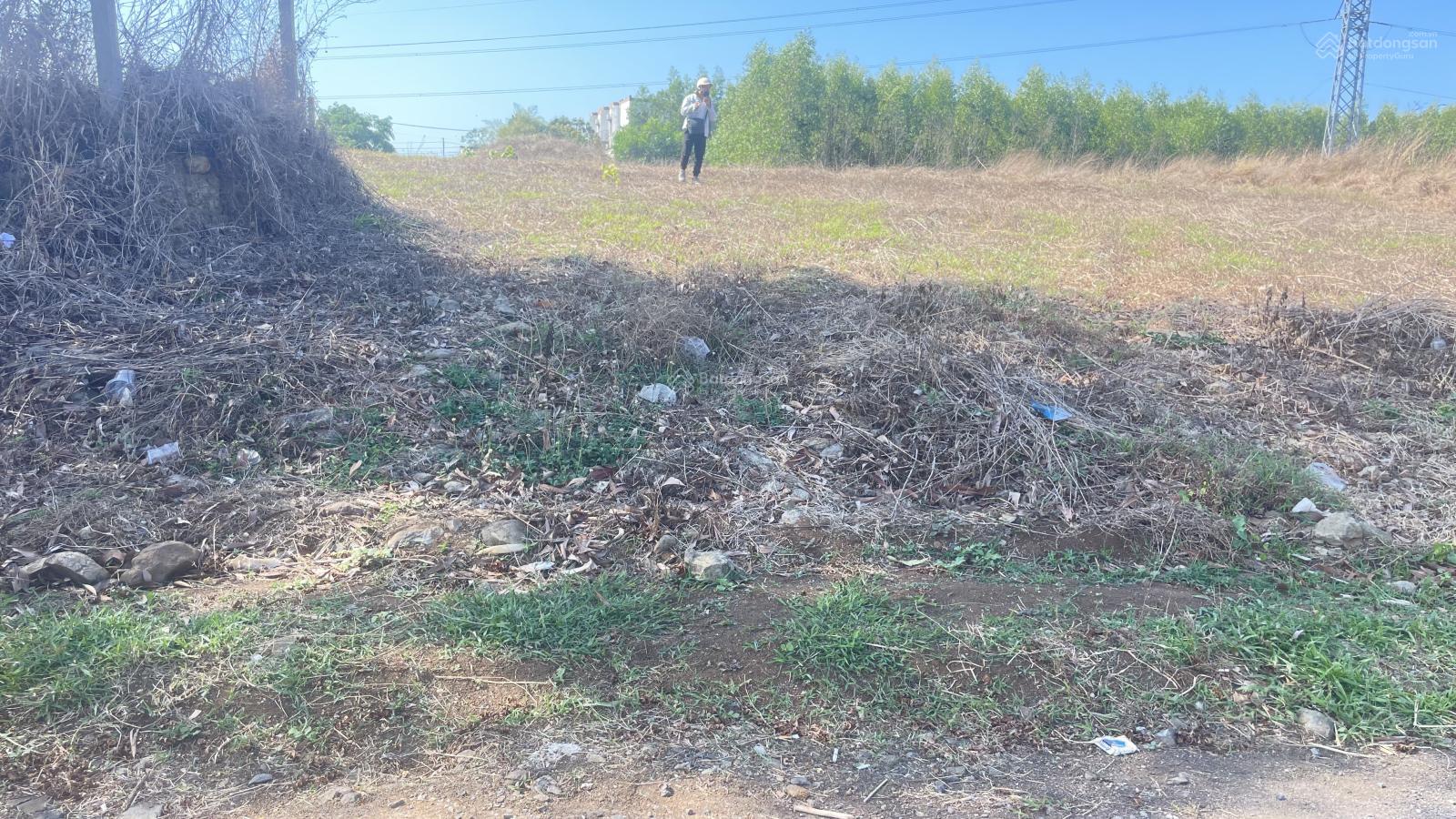 Bán đất 1230m mặt tiền kinh duanh buôn bán, nhà xưởng-Gần Khu Công Nghiệp Đất Đỏ - 10x70 nở hậu 26 Bán đất 1230m mặt tiền kinh duanh buôn bán, nhà xưởng-Gần Khu Công Nghiệp Đất Đỏ - 10x70 nở hậu 26