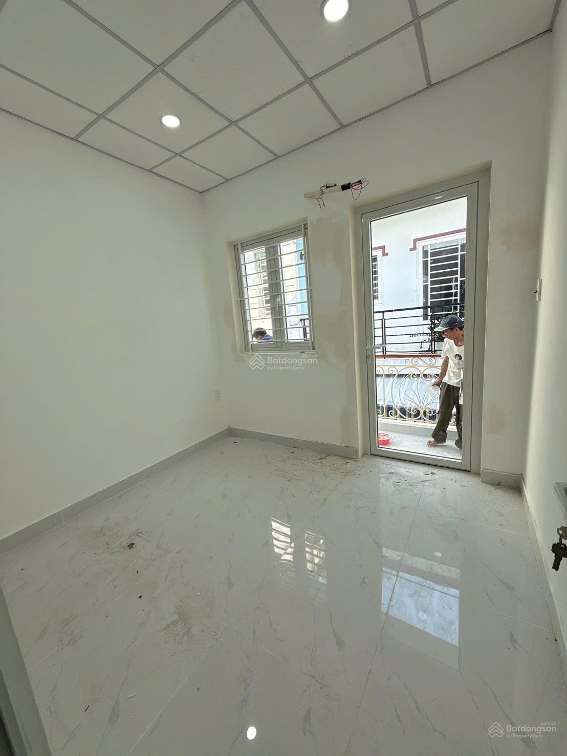 Cần bán gấp nhà cấp 4 hẻm nhựa 6m đường Sơn Kỳ. DT: 4 x 16m nhà 2 PN. Giá: 6.9 tỷ Cần bán gấp nhà cấp 4 hẻm nhựa 6m đường Sơn Kỳ. DT: 4 x 16m nhà 2 PN. Giá: 6.9 tỷ