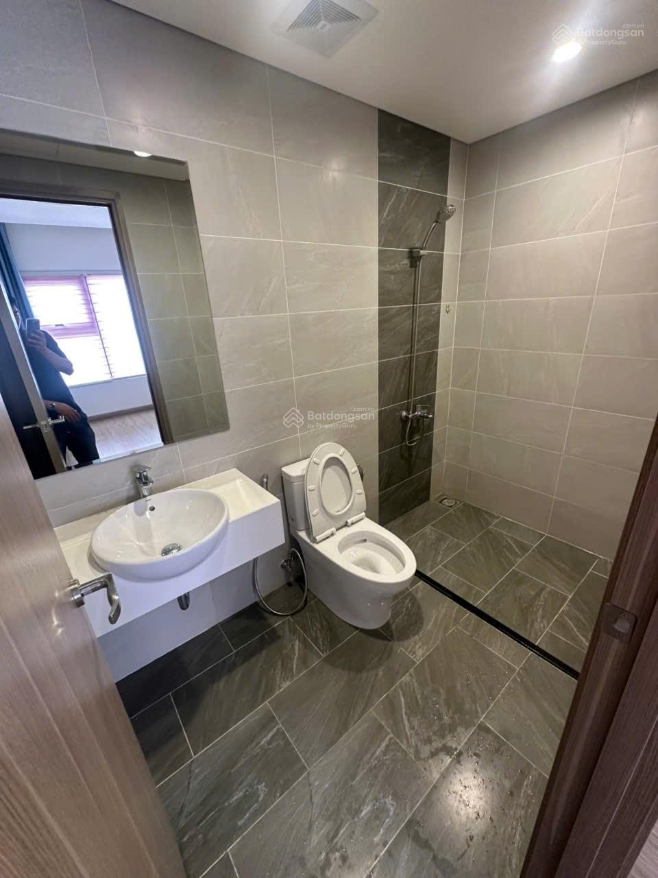 Bán gấp căn hộ 2PN, 59m2 chỉ với 2,9 tỷ tại The Origami - Vinhomes Grand Park, Q9, HCM