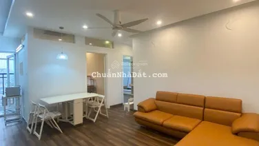 BÁN CHCC TOÀ C7 GIẢNG SÁT HỒ GIẢNG VÕ DT 80M 3PN 2WC full nội thất xịn sò ban công view đẹp