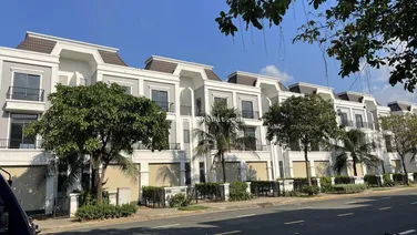 Cho thuê nha 4PN + 5WC, 100m2 tại Phúc An Garden, giá siêu hời