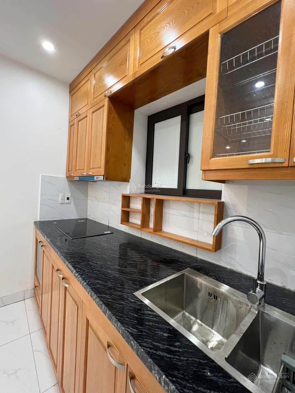 Hàng hiếm 5. X tỷ, 56m2, ngõ ô tô 7 chỗ, trước nhà có bãi để xe, 4 ngủ đủ công năng, gần đường đôi