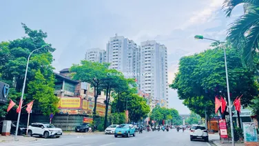 BÁN NHÀ LIỀN KỀ LÀNG VIỆT KIỀU CHÂU ÂU, VỊ TRÍ KINH DOANH ĐẸP| 77m2| 4 TẦNG| NHÀ LONG LANH| 25 TỶ