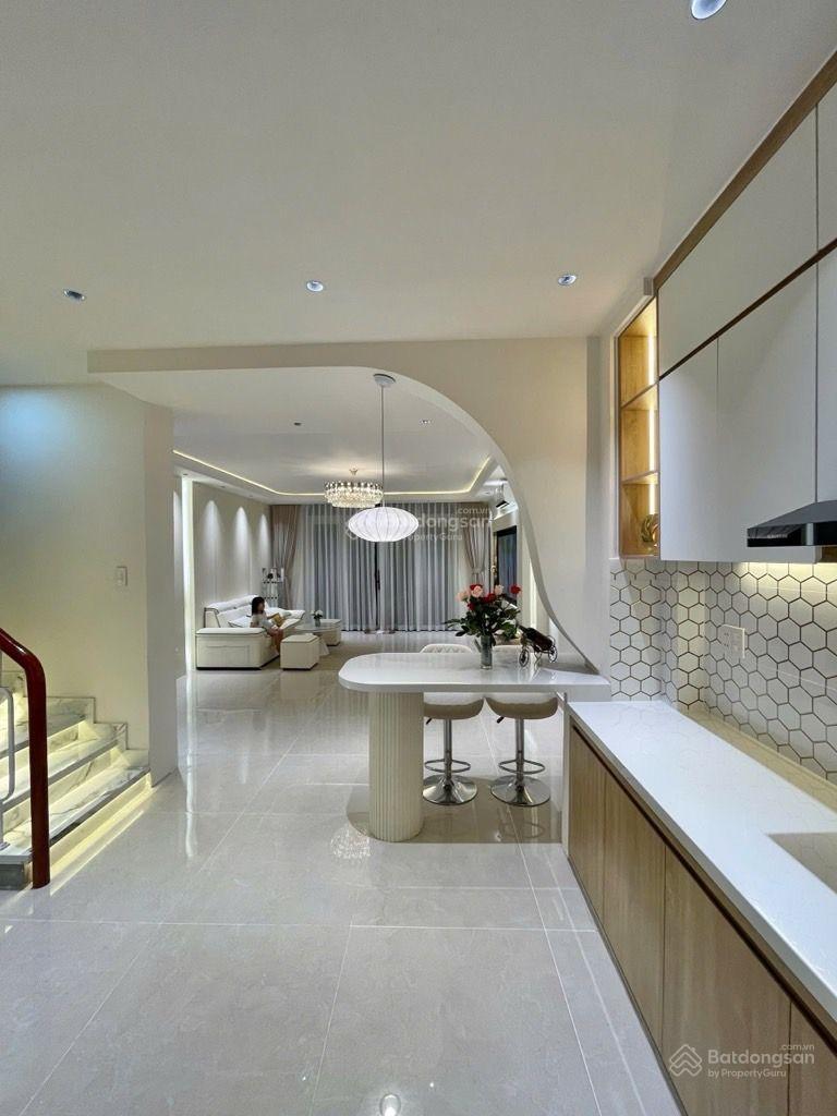 Nhinh 6 tỷ nhà lô góc 2 mặt tiền hẻm thông thuận tiện di chuyển đi các quận trung tâm nhà mới Nhinh 6 tỷ nhà lô góc 2 mặt tiền hẻm thông thuận tiện di chuyển đi các quận trung tâm nhà mới