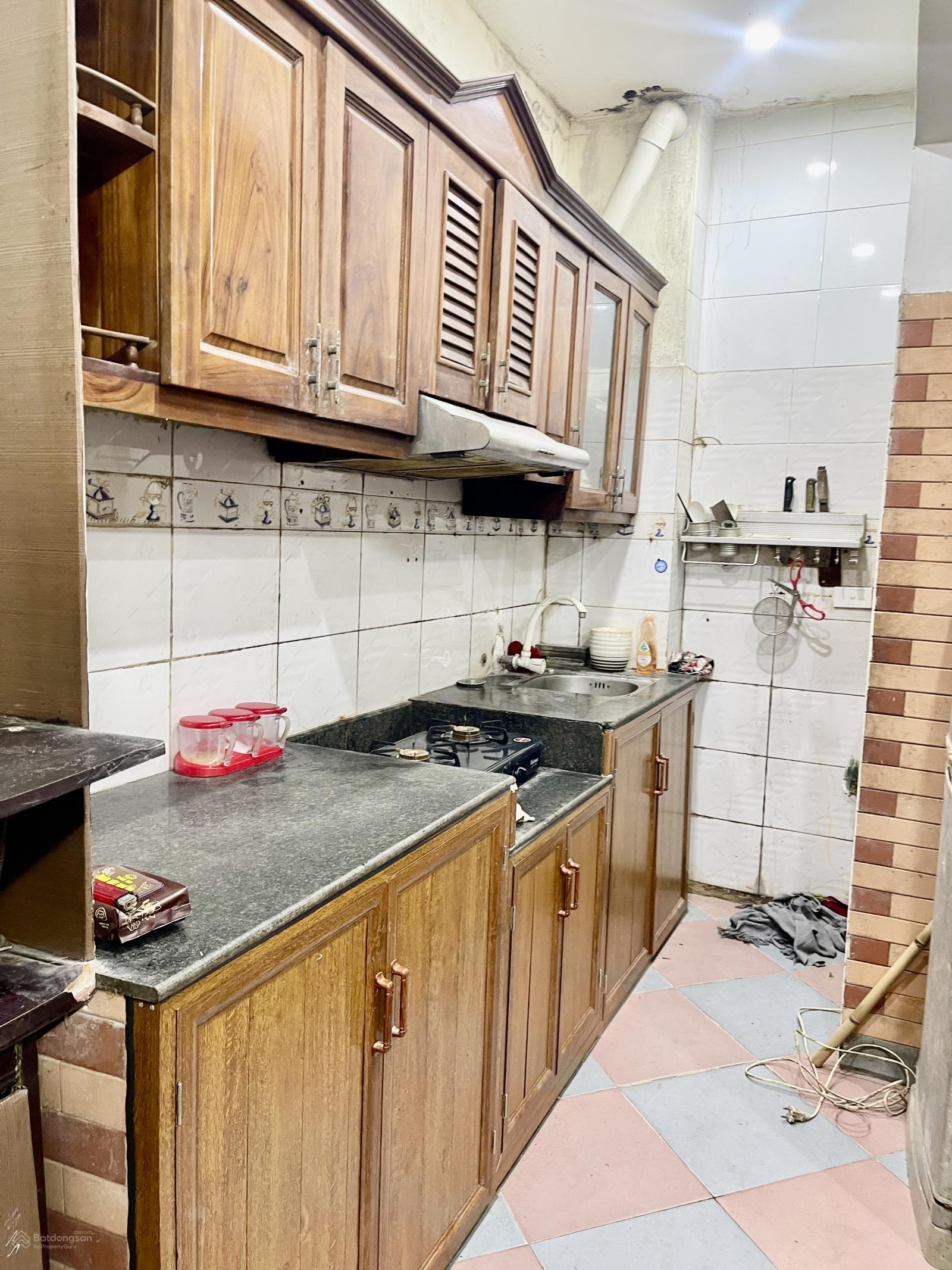 Chính chủ cho thuê nhà mặt ngõ 160 Lạc Long Quân - Tây Hồ. DT 30m2 - 5 tầng giá thuê 7 triệu /th Chính chủ cho thuê nhà mặt ngõ 160 Lạc Long Quân - Tây Hồ. DT 30m2 - 5 tầng giá thuê 7 triệu /th