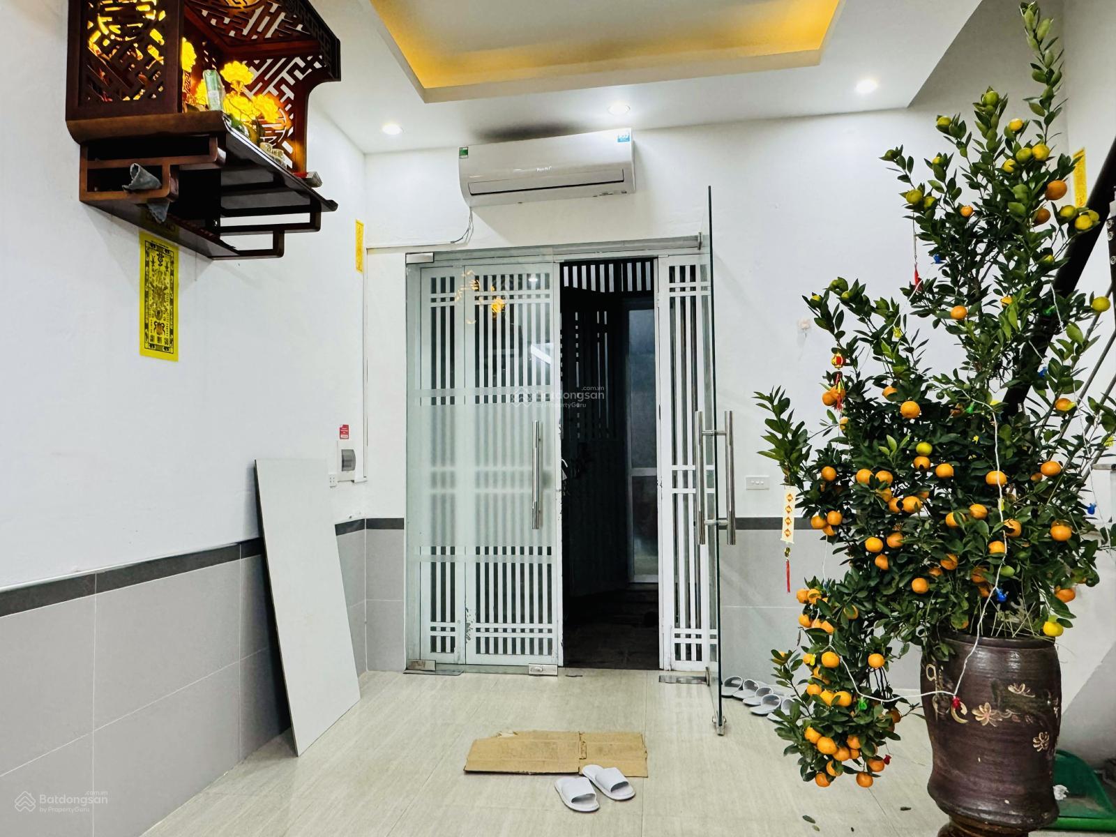 Chính chủ bán nhà Bùi Xương Trạch DT 50m2 x 3T hơn 4 tỷ, 50m ô tô tránh