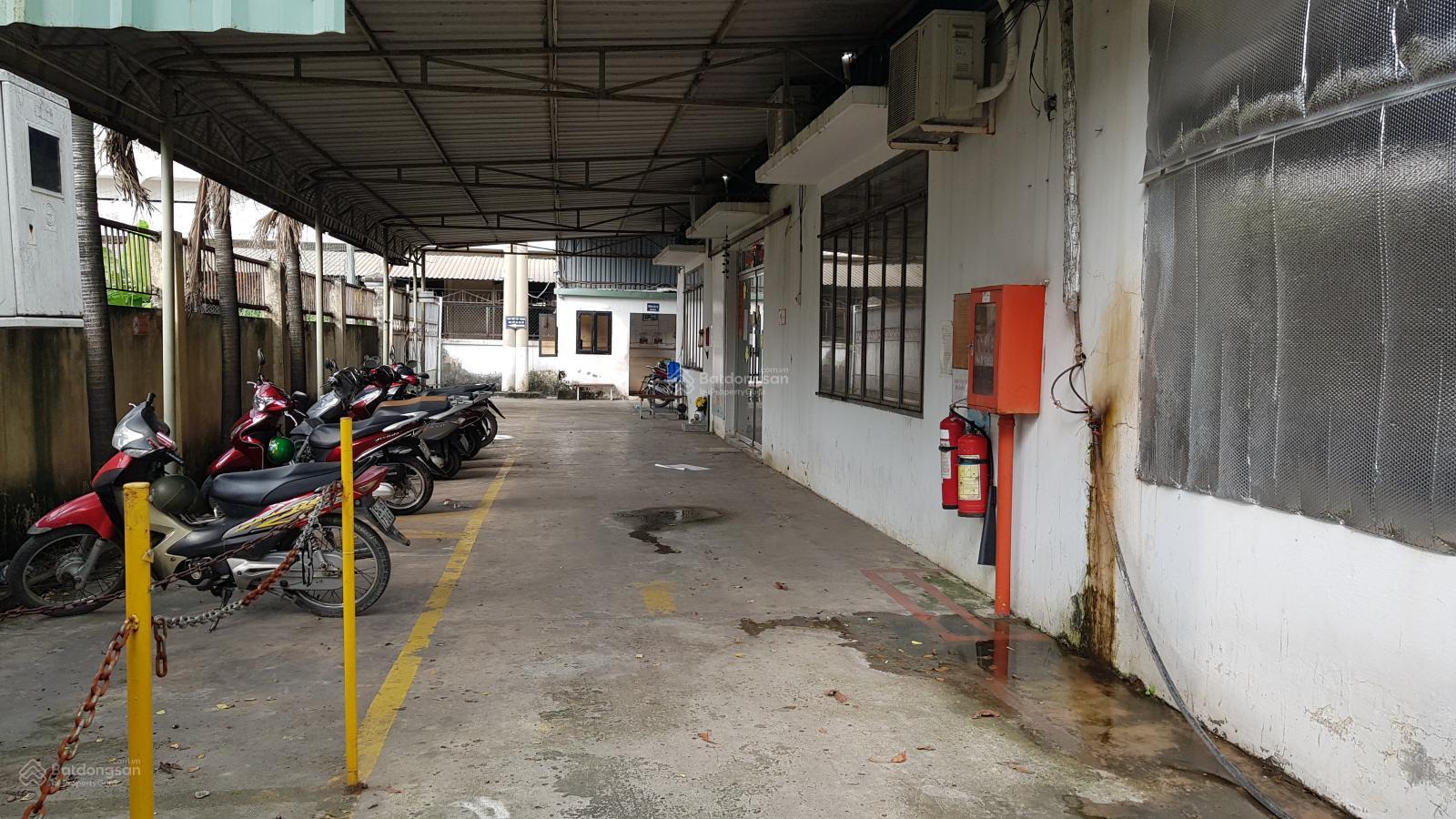 Cho thuê nhà xường nằm gần câu vượt quang trung quận 12 dt: 1100m giá 65 triêu/tháng lh: 0908 561 ***