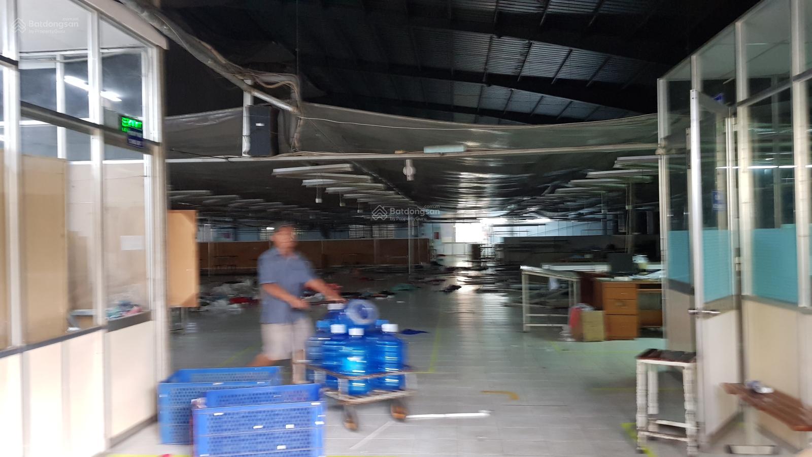 Cho thuê nhà xường nằm gần câu vượt quang trung quận 12 dt: 1100m giá 65 triêu/tháng lh: 0908 561 *** Cho thuê nhà xường nằm gần câu vượt quang trung quận 12 dt: 1100m giá 65 triêu/tháng lh: 0908 561 ***