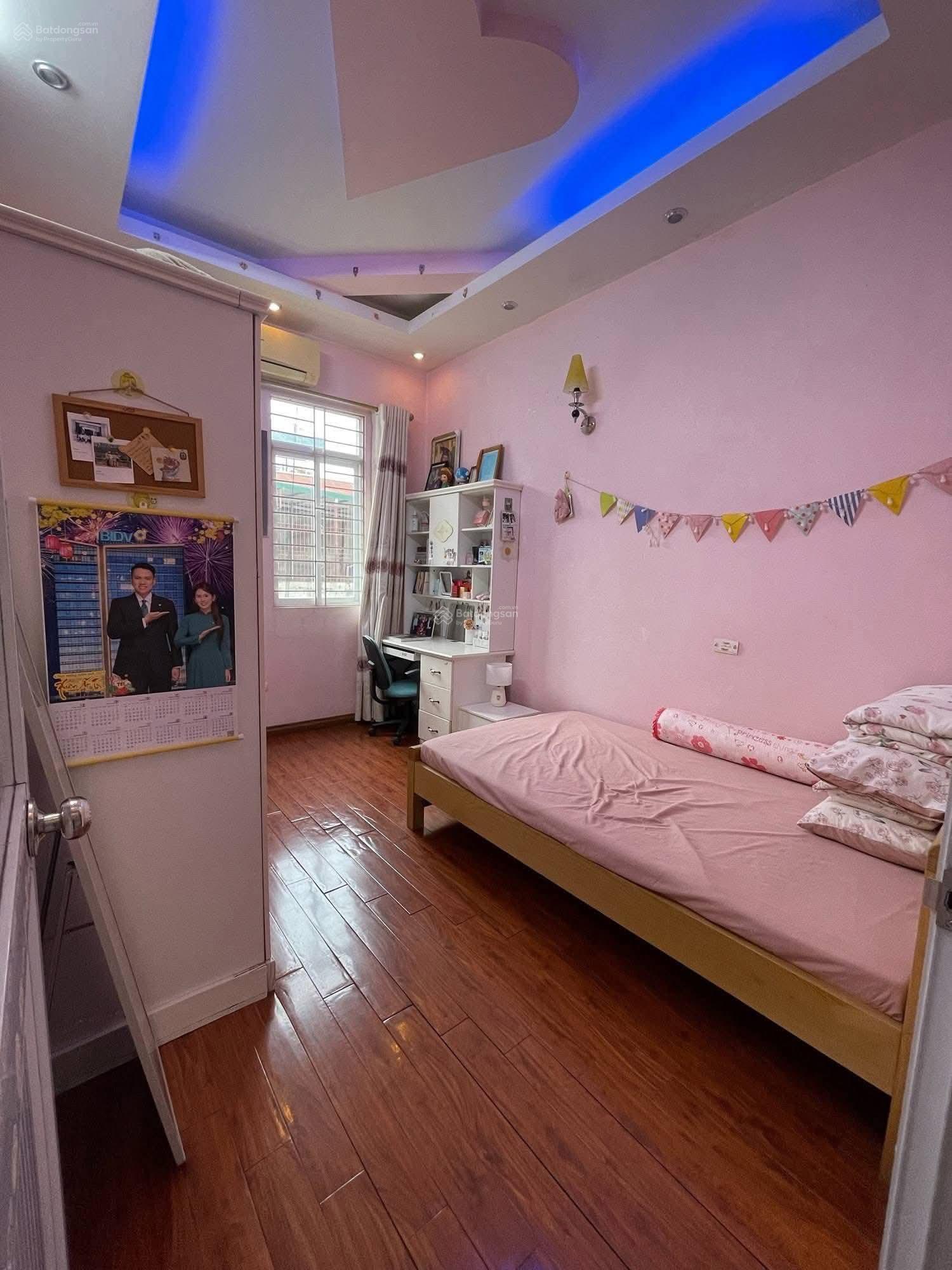 Bán nhanh nhà 4T 43m2 - oto đỗ cửa - dân xây - ngõ thông - Văn Quán - Trần Phú - Hà Đông - hơn 7tỷ Bán nhanh nhà 4T 43m2 - oto đỗ cửa - dân xây - ngõ thông - Văn Quán - Trần Phú - Hà Đông - hơn 7tỷ